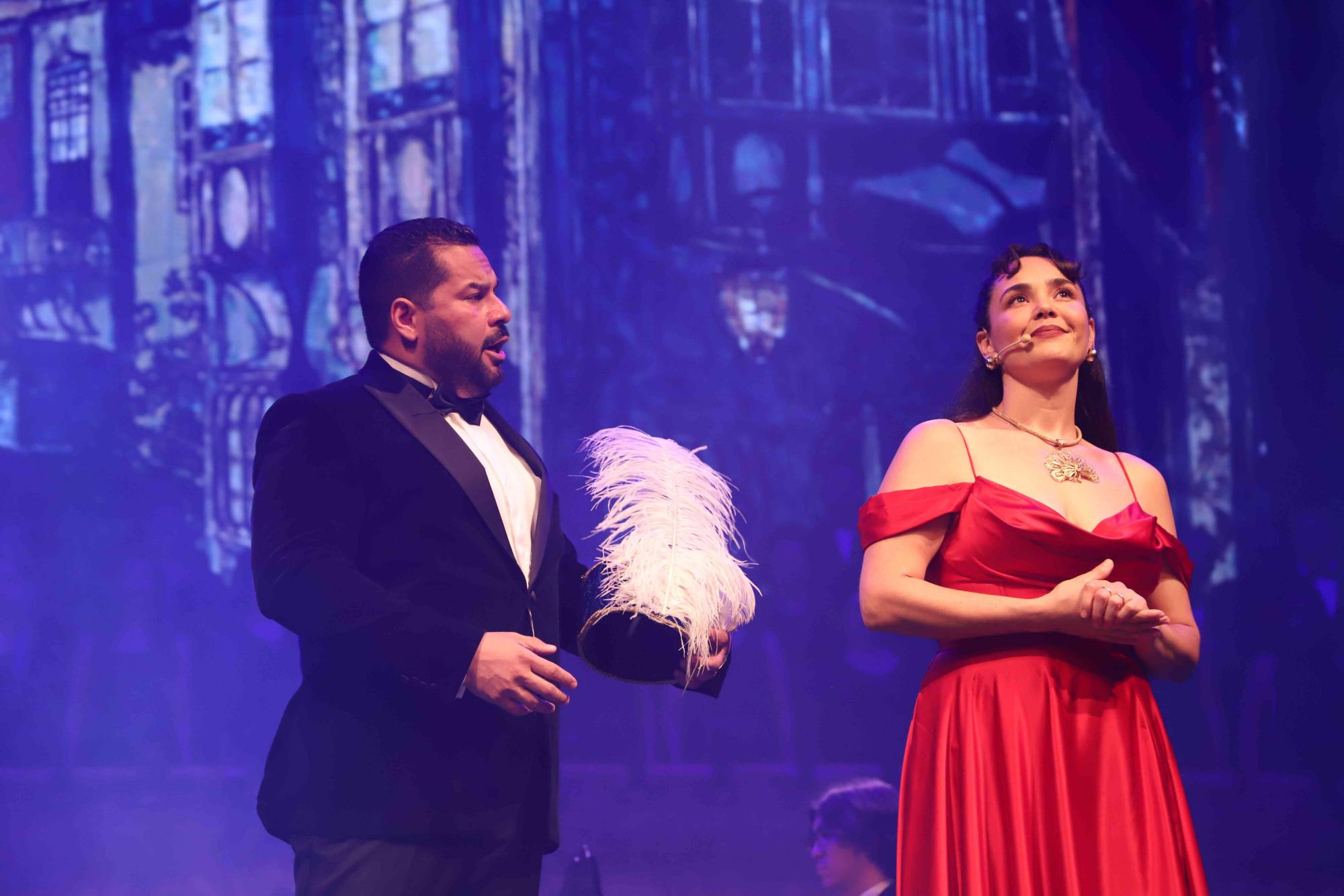 $!El tenor estuvo acompañado por Rebeca de Rueda.