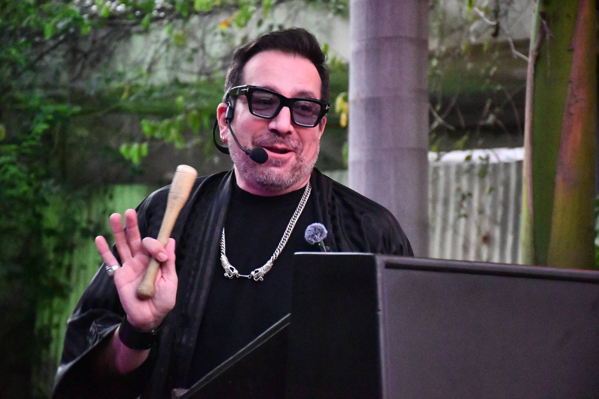 $!Una vez más, Memo Martínez se encargó de dirigir la subasta.