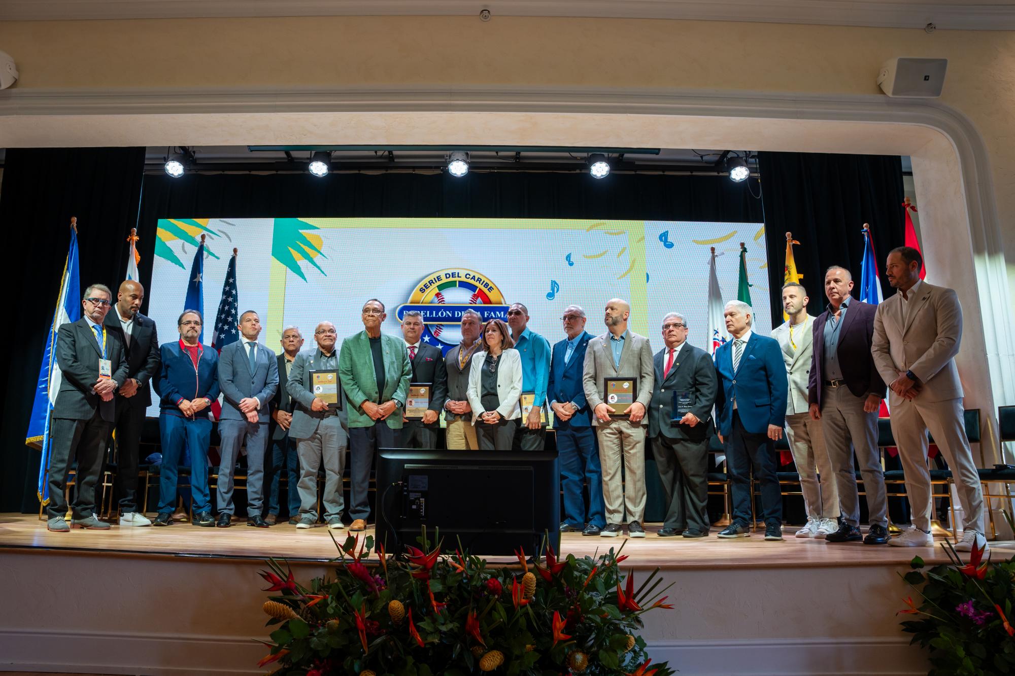 $!Muy emocionado de estar recibiendo este bonito reconocimiento: Francisco Campos