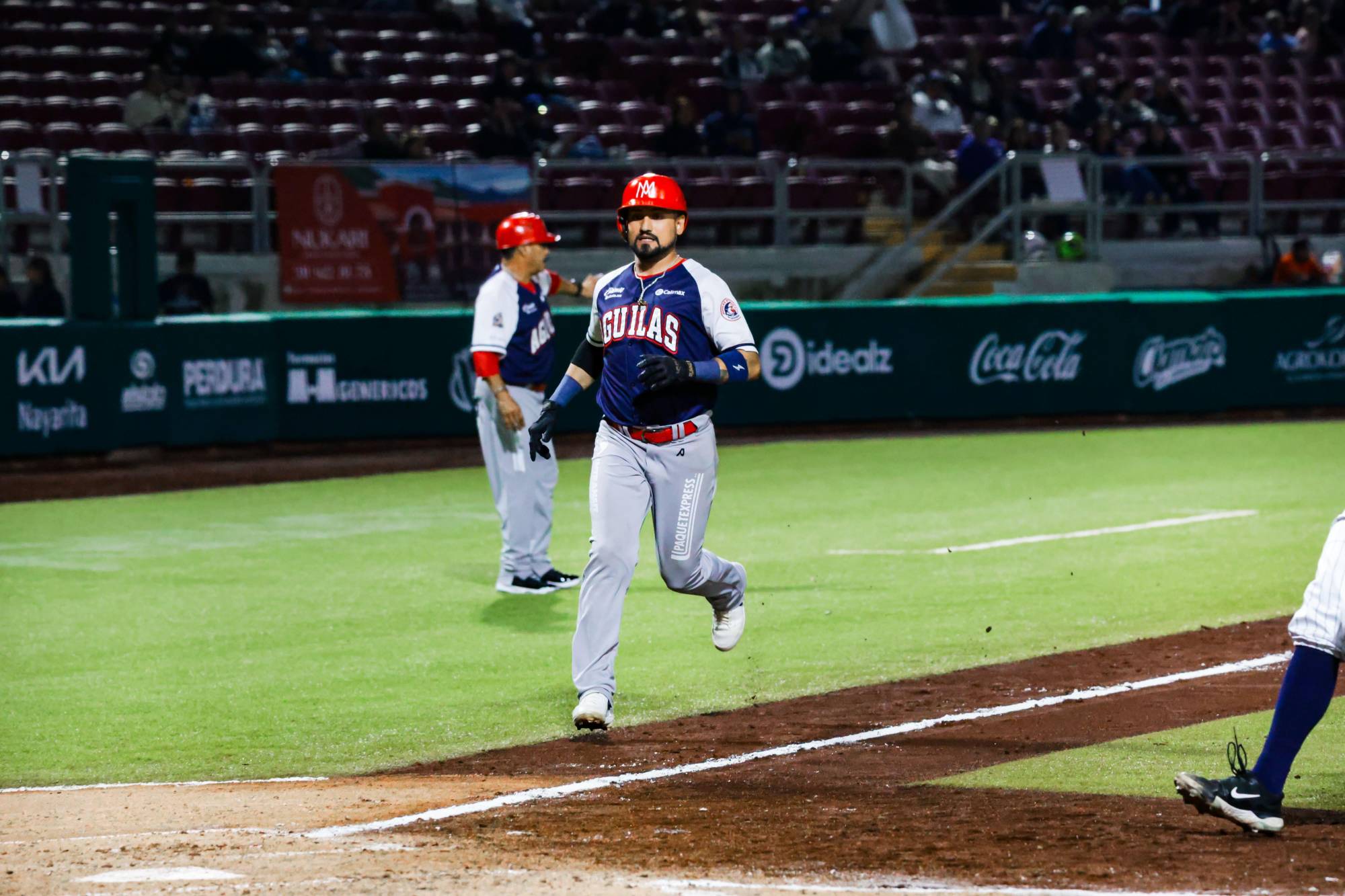 $!Águilas de Mexicali barre a Jaguares de Nayarit en doble cartelera y amarra la serie