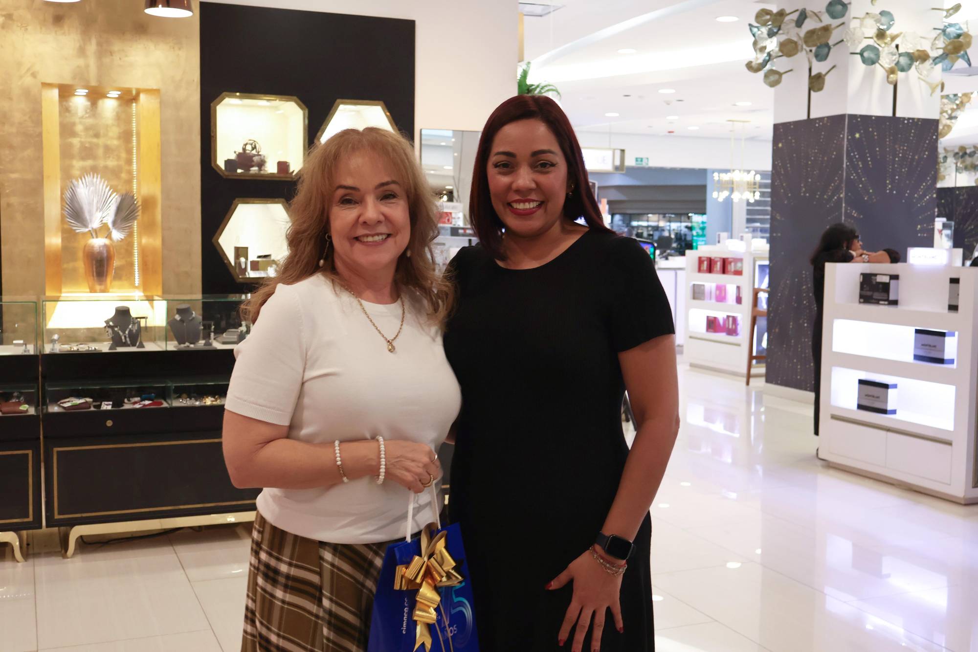 $!Alma Coronel e Itzel Vilchis