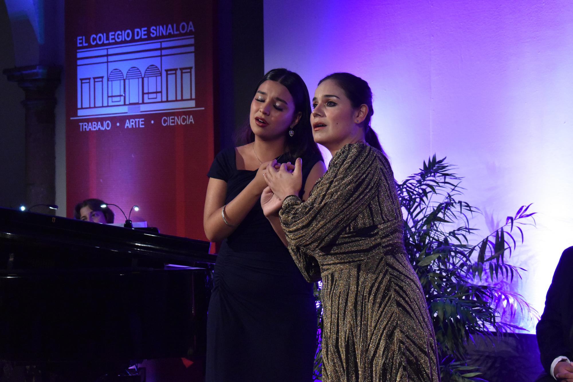 $!La soprano Vanessa Gama y la mezzosoprano Oralia Castro.