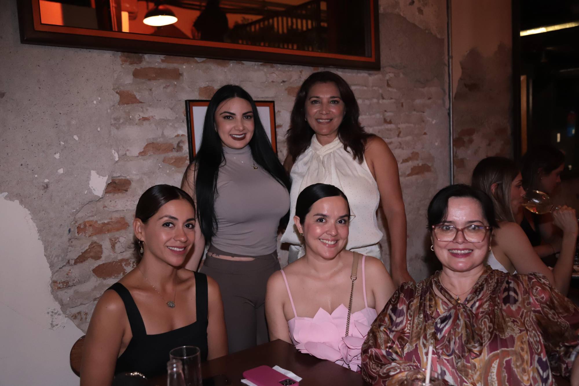 $!Pamela de la Vega, Cynthia Flores, Alejandra Leyva, Irma y Claudia Zatarain.