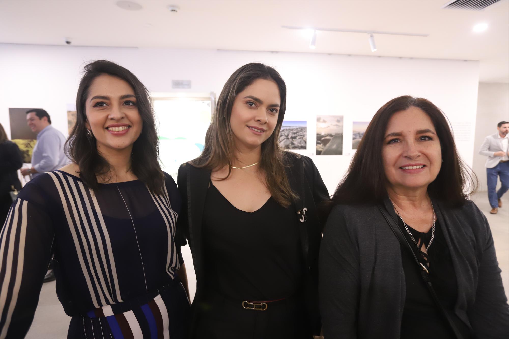 $!Viridiana Martínez, Yaniri García y María Elena Arias.