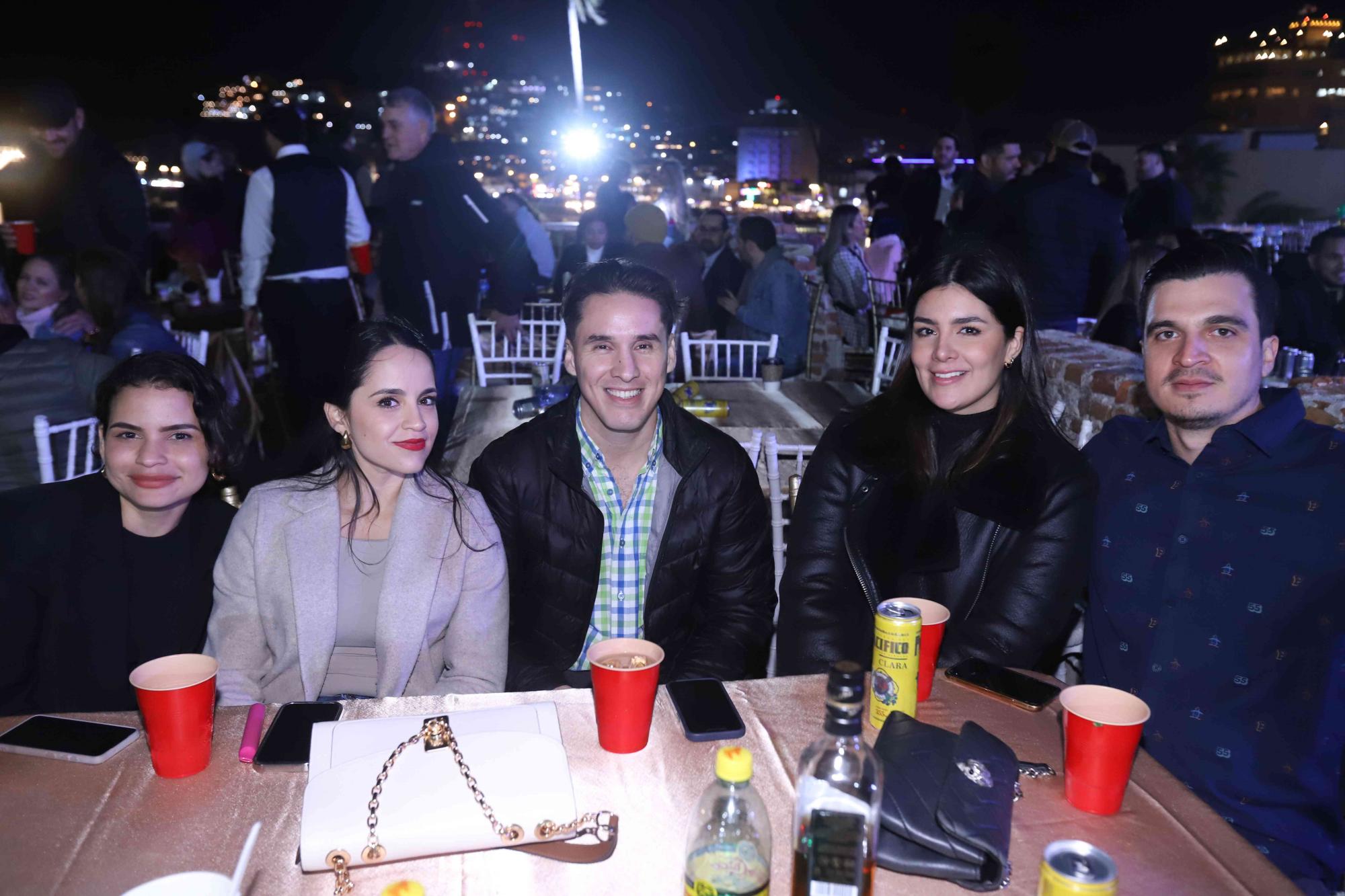 $!Sugey Sánchez, Stephany Acuña, Juan García, Brissia Tirado y Julio Loya.