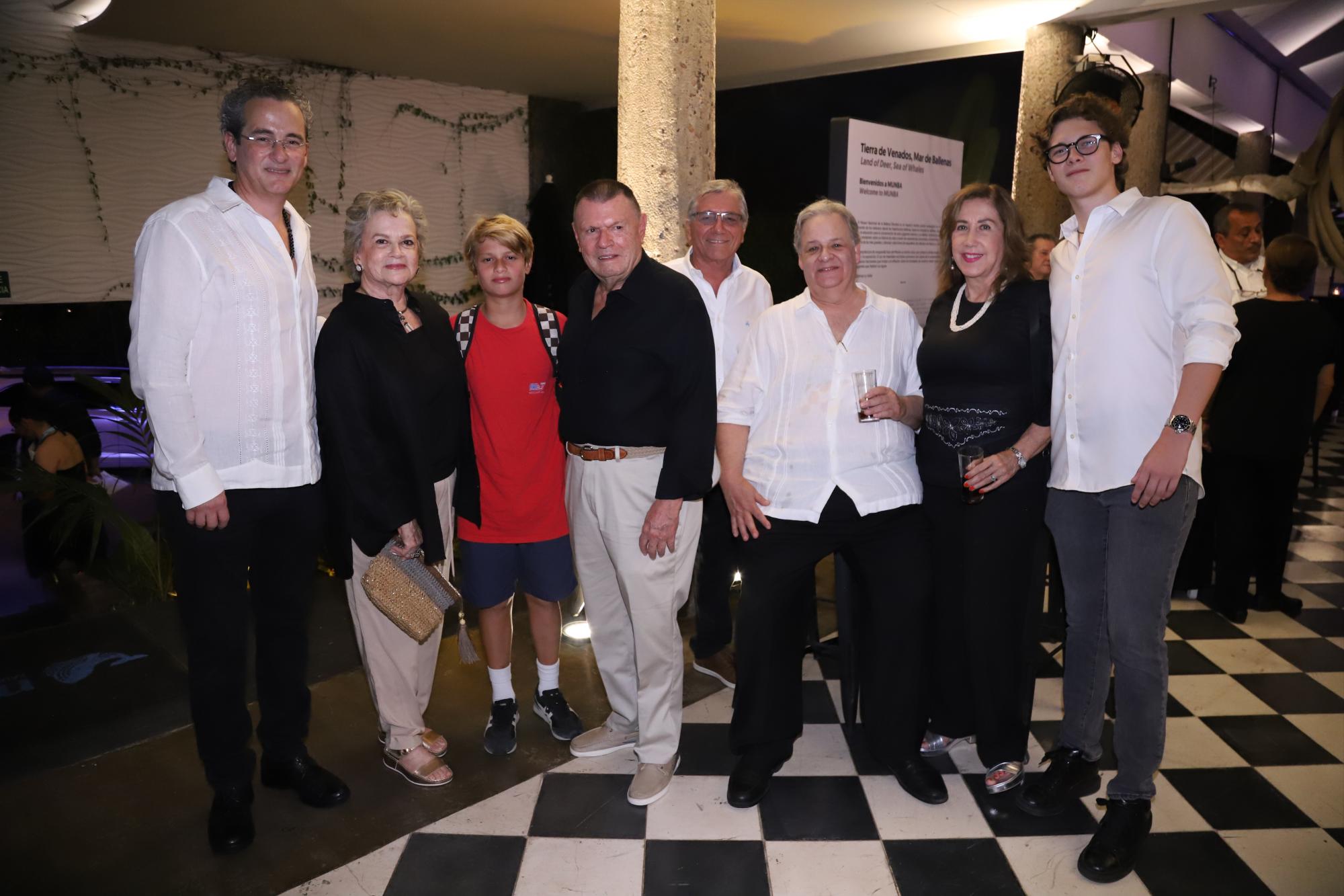 $!Héctor Patrón, Emma Gloria de Guzmán, Iggy Guzmán, Amado Guzmán Wolfskill, Alfredo Gómez Rubio, Raúl Rico, Marcela González de Rico y Máximo Patrón.