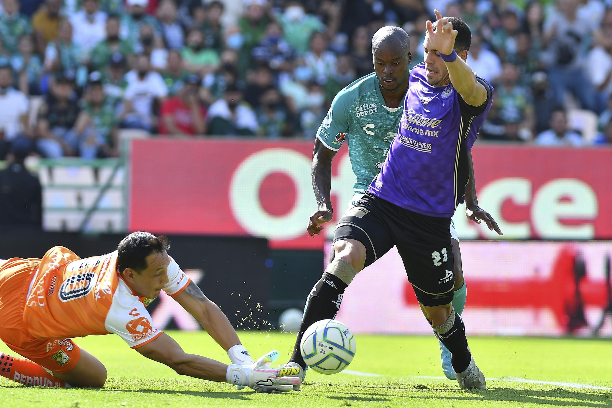 $!La Liga MX arranca sin la reestructura prometida tras el fracaso del Tri en Qatar