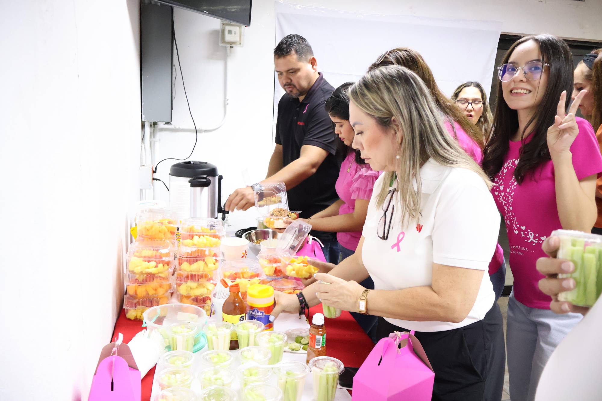 $!Al finalizar la charla se realizó un convivio.