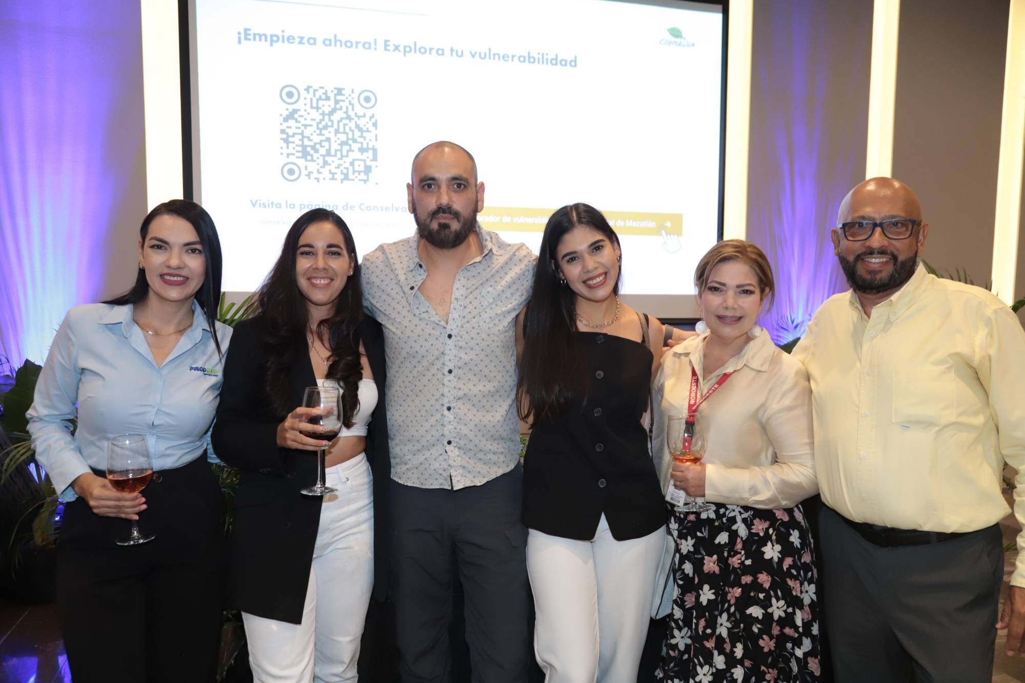 $!Ivette Bojórquez, Jéssica Soto, Iván Pico, Rosa Álvarez, Elizabeth Peraza y Julio Birrueta.