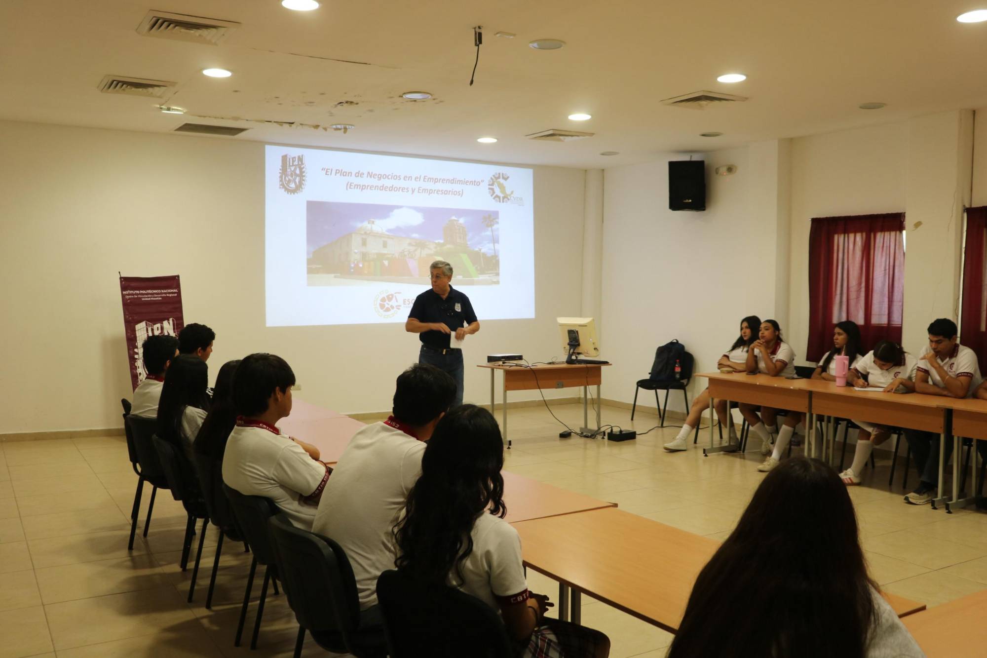 $!Especialistas del IPN imparten conferencias a estudiantes del CBTis 152 en Escuinapa