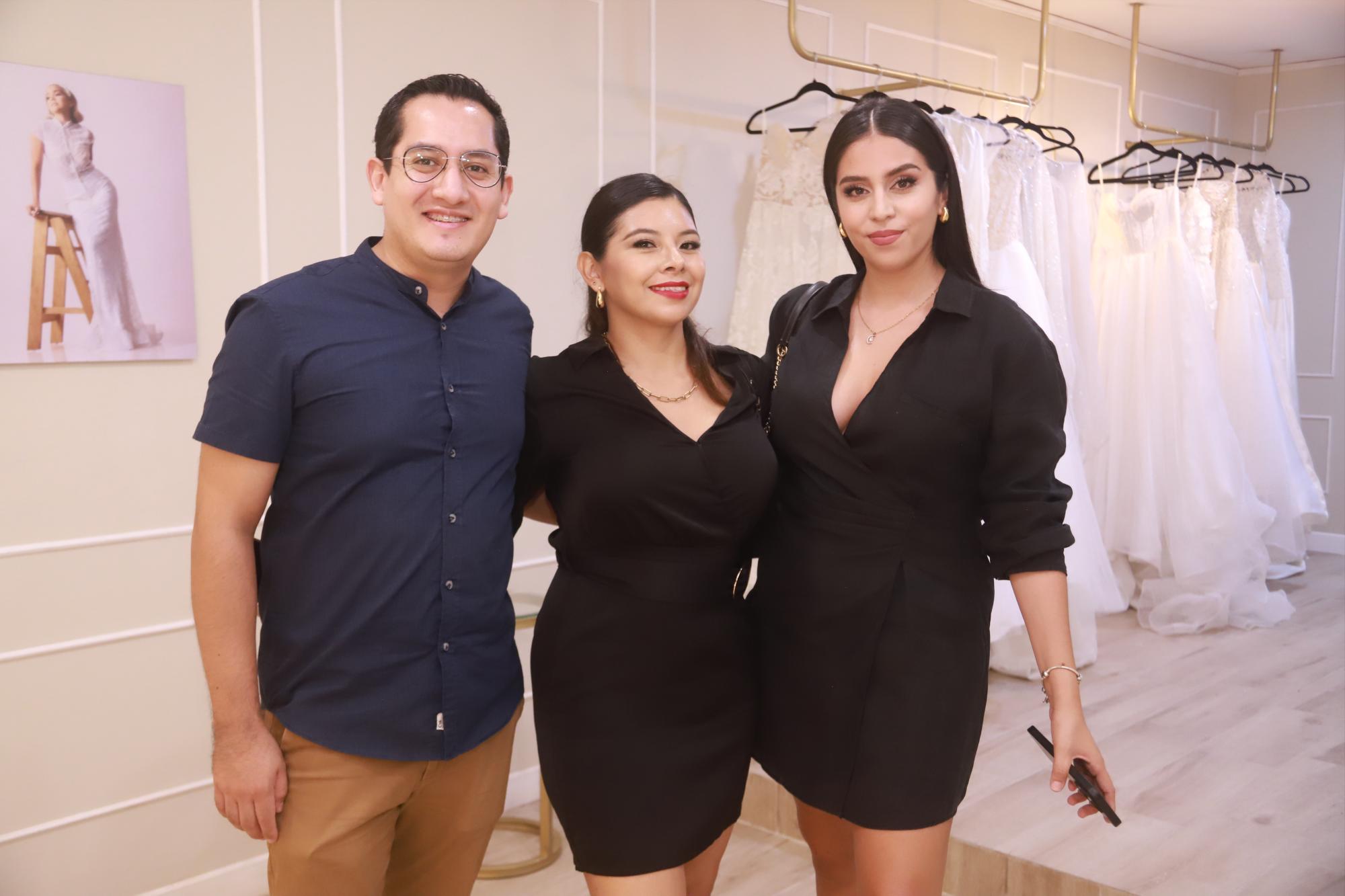 $!Daniel Domínguez, Amaya Palacios y Vanessa Arellano.