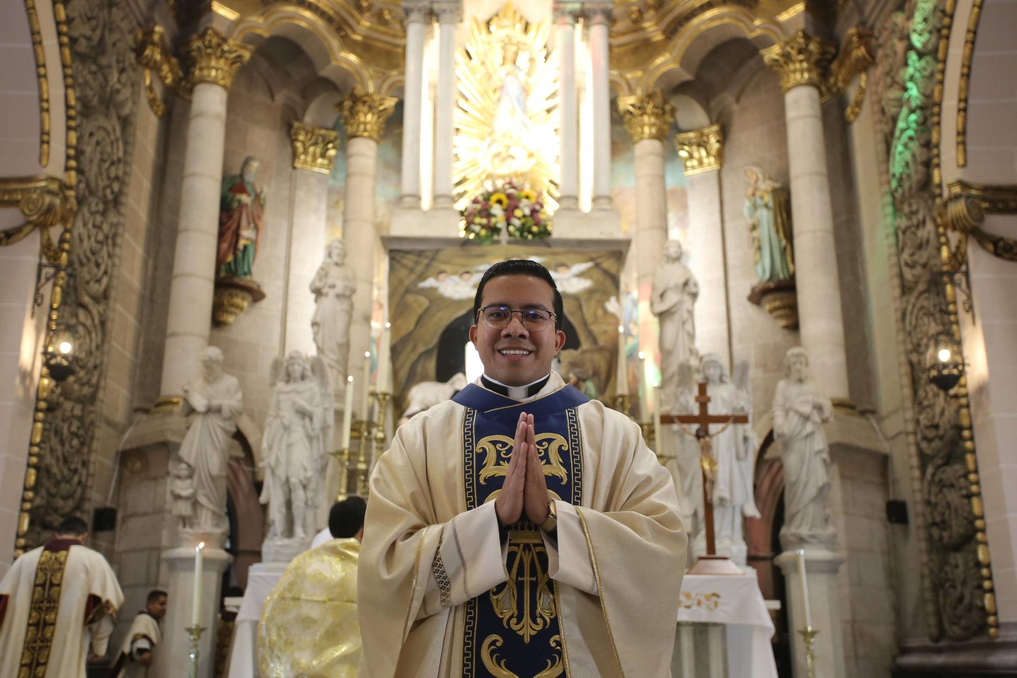 $!Miguel Ángel Canizales Silva feliz en el día de su ordenación sacerdotal.