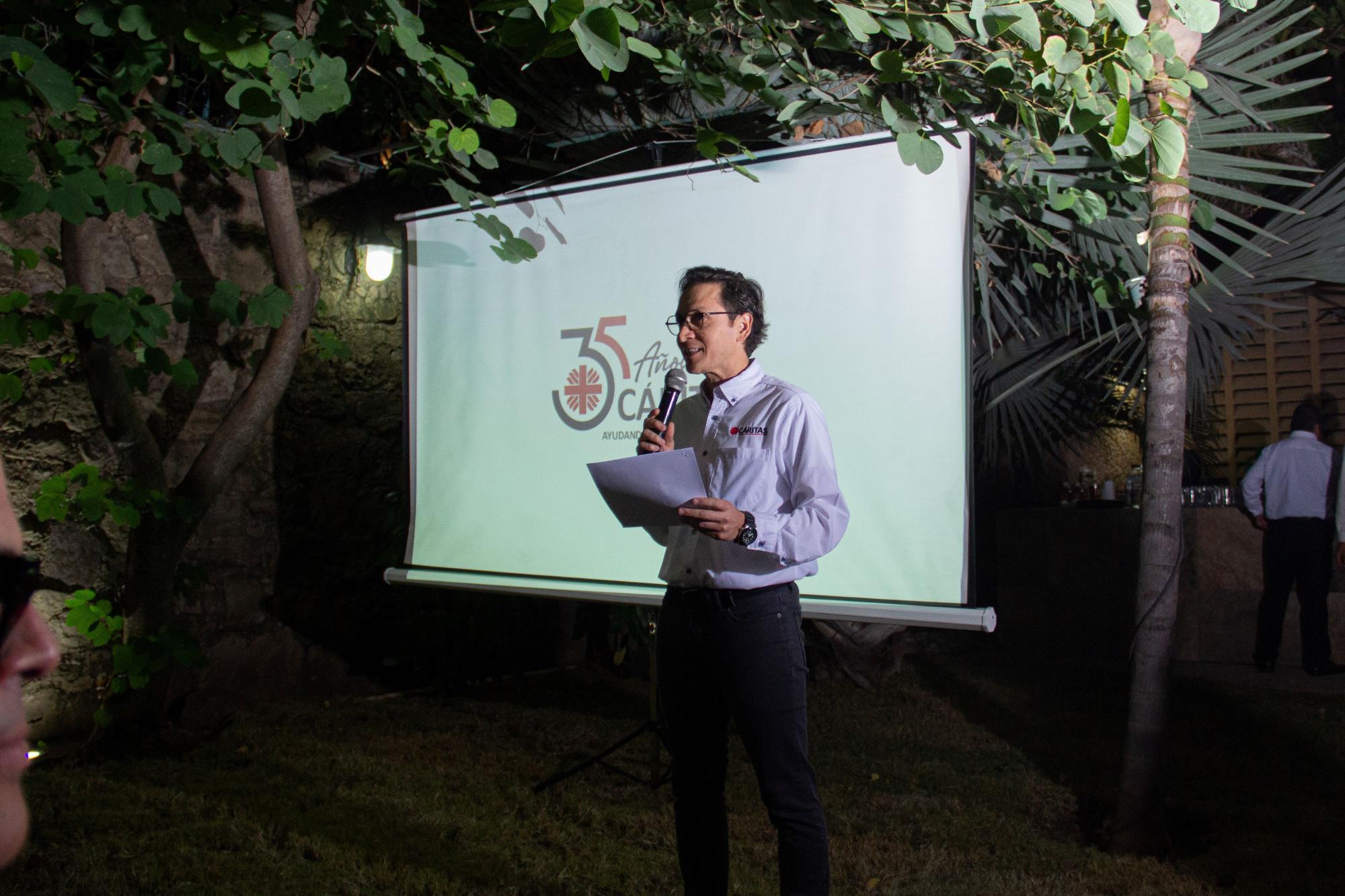 $!Dan la bienvenida a la celebración por los 35 años de fundación de la IAP.