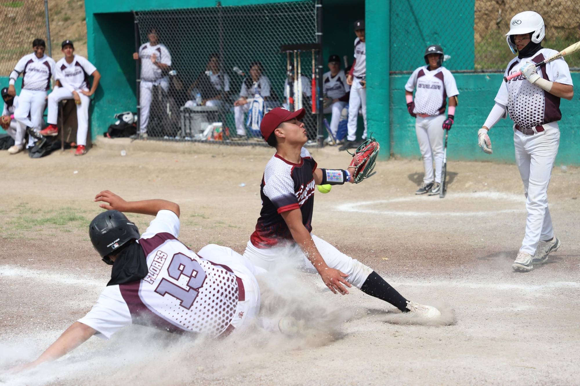 $!Sinaloa avanza a semifinales en softbol de Olimpiada Nacional con dominio del ‘Kamikaze’ Pérez