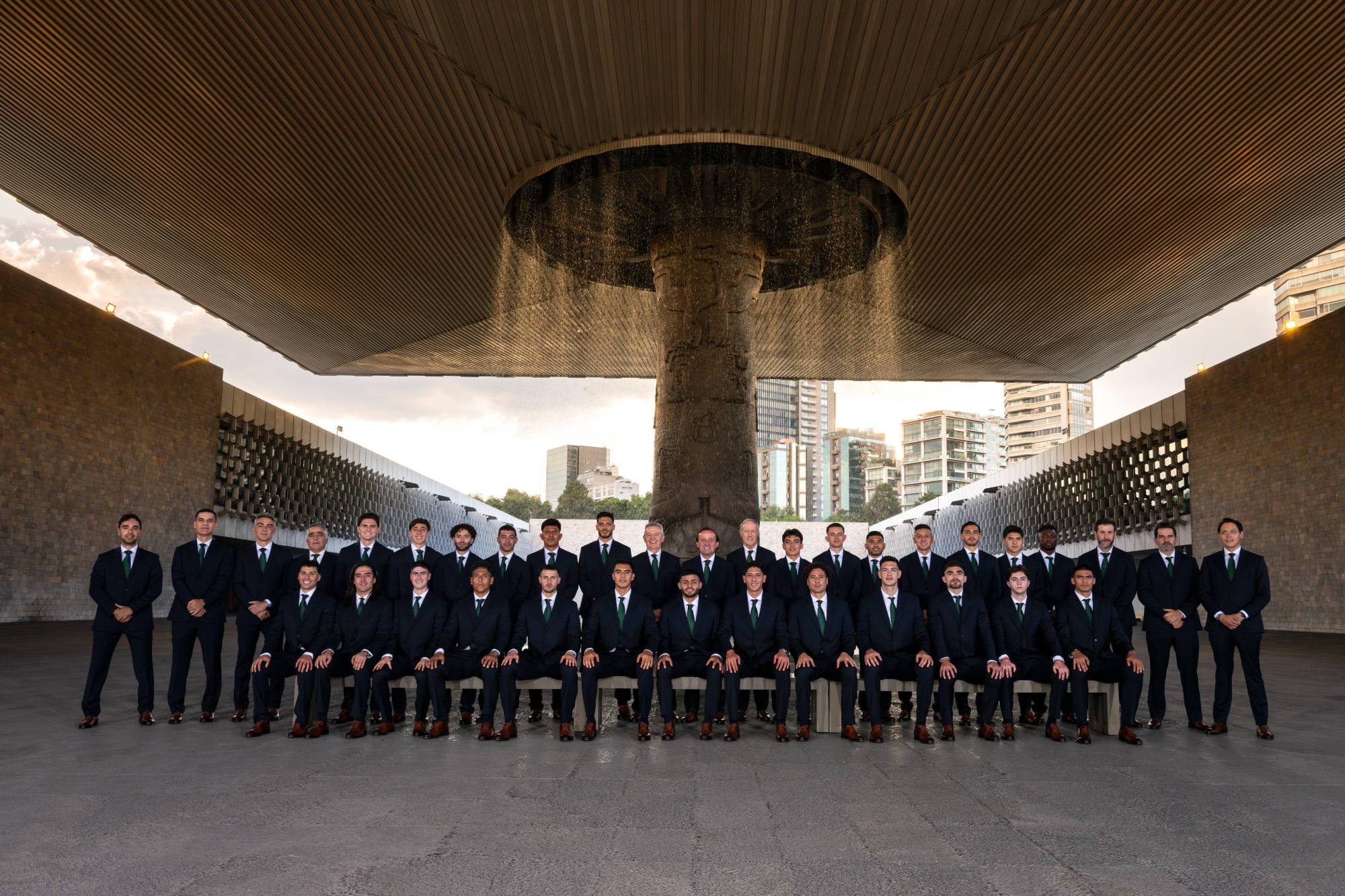 $!La Selección Mexicana de futbol se toma la foto oficial para el Mundial en Museo de Antropología