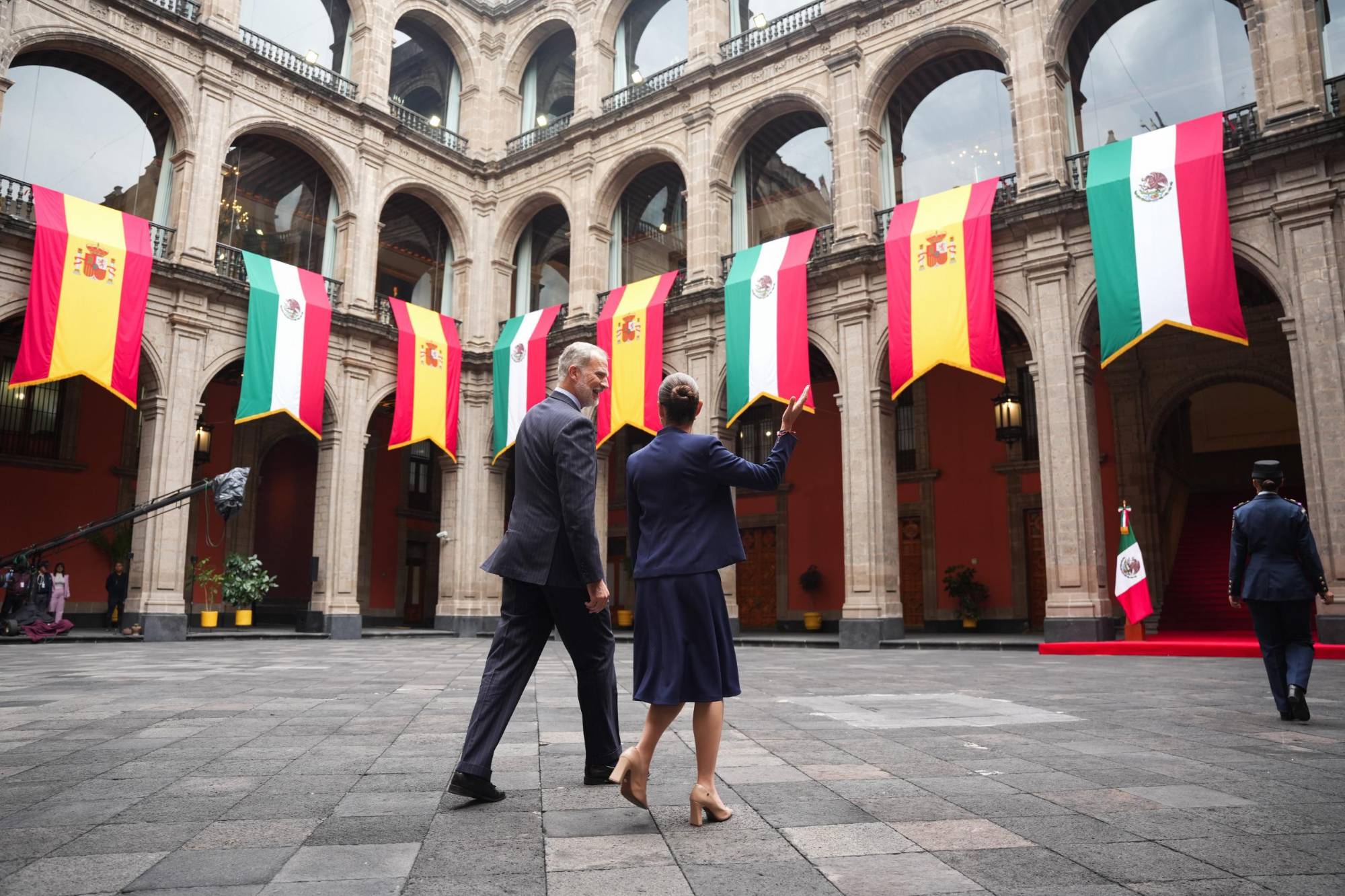 $!Sheinbaum y Rey de España dialogan sobre pueblos originarios y los vínculos entre ambos países