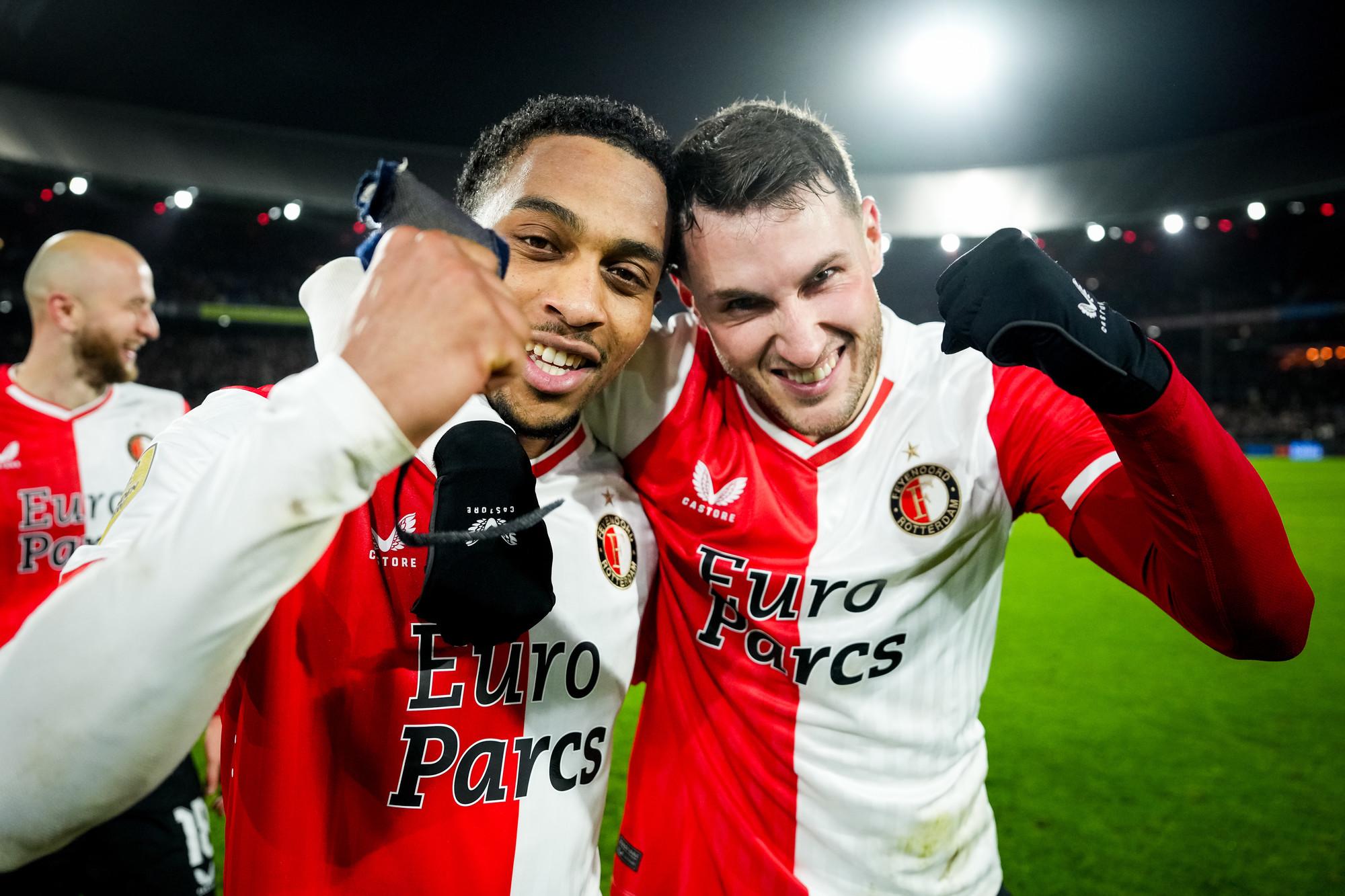 $!Santi y el Feyenoord eliminan al PSV del Chucky Lozano