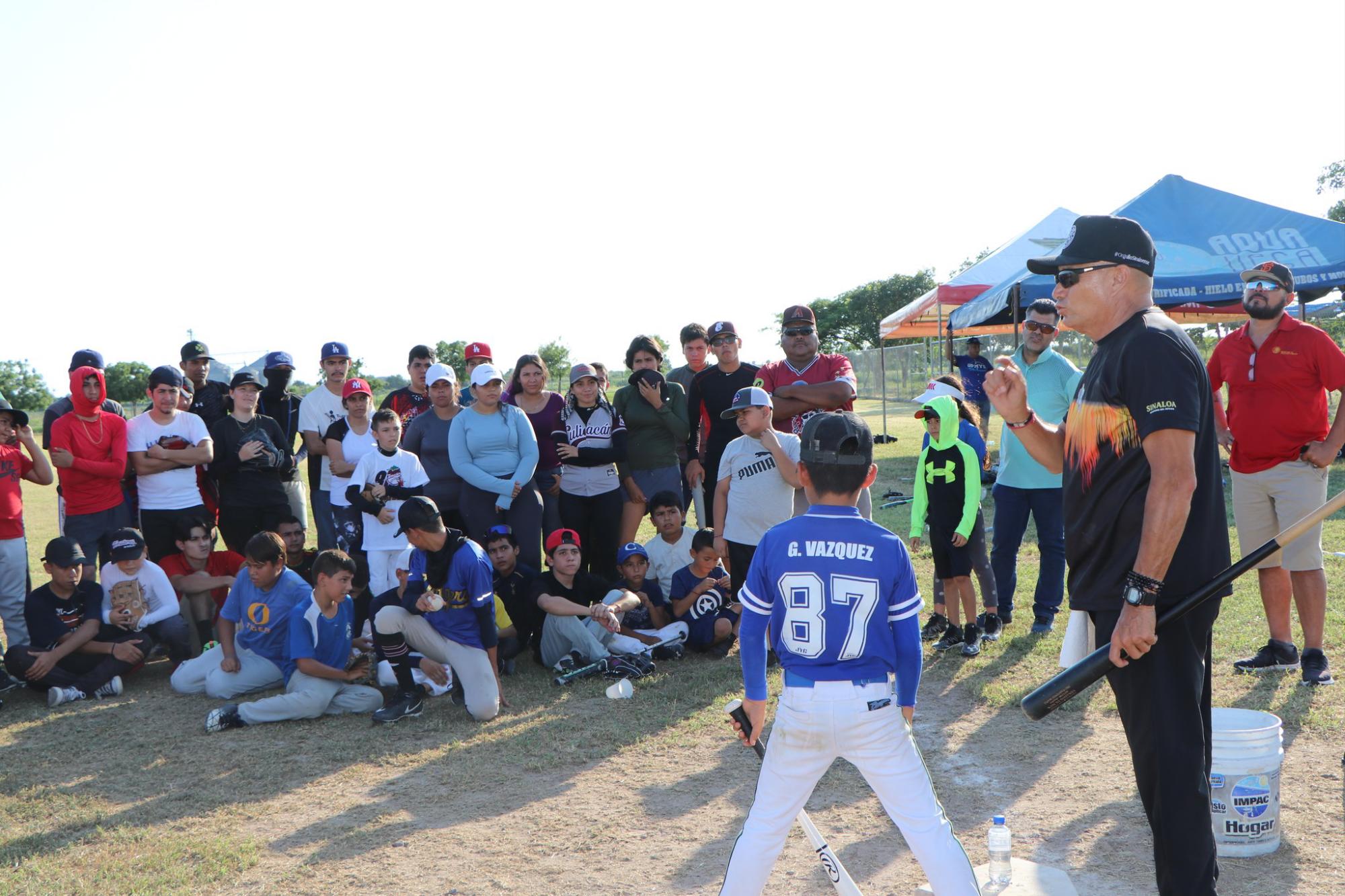 $!JJ Pacho imparte clínica de beisbol Aprende con los Grandes en la Universidad Politécnica del Mar y la Sierra