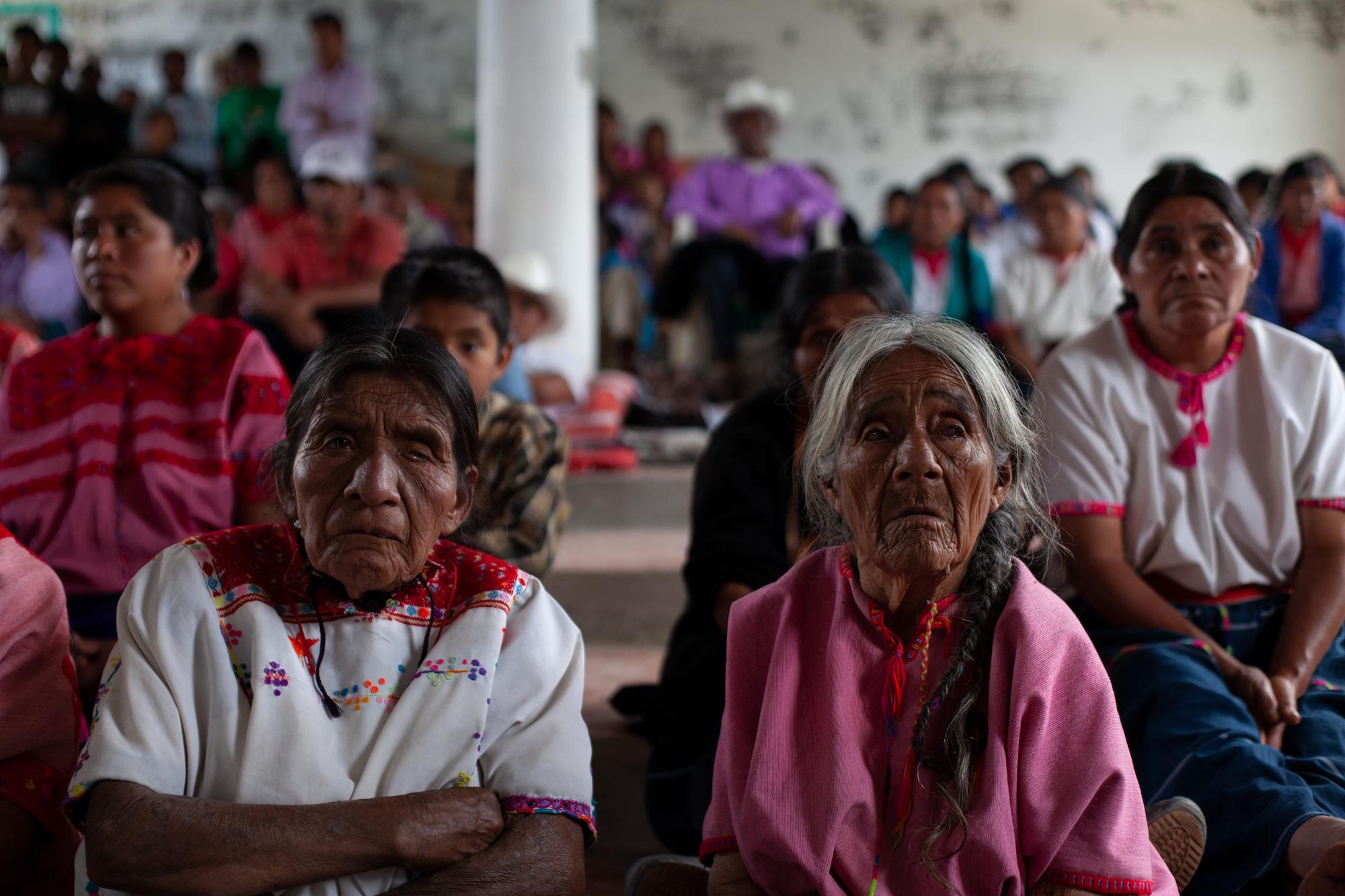 $!Mujeres desplazadas en el municipio de Aldama por los disparos de armas de fuego de paramilitares de Chenalhó, Chiapas, México.