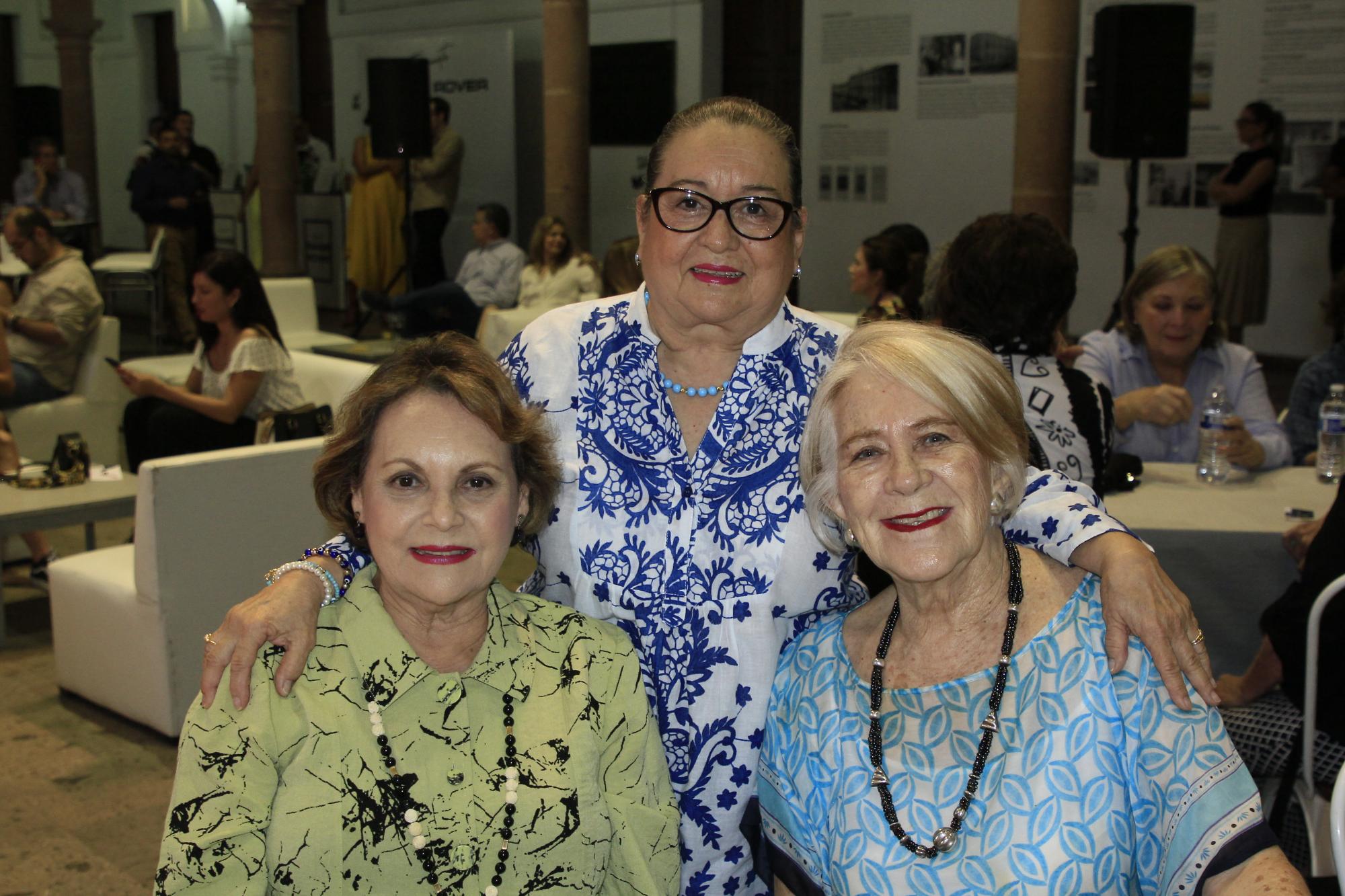 $!Pía Echeverría, Margarita Vélez y Tere Murillo.