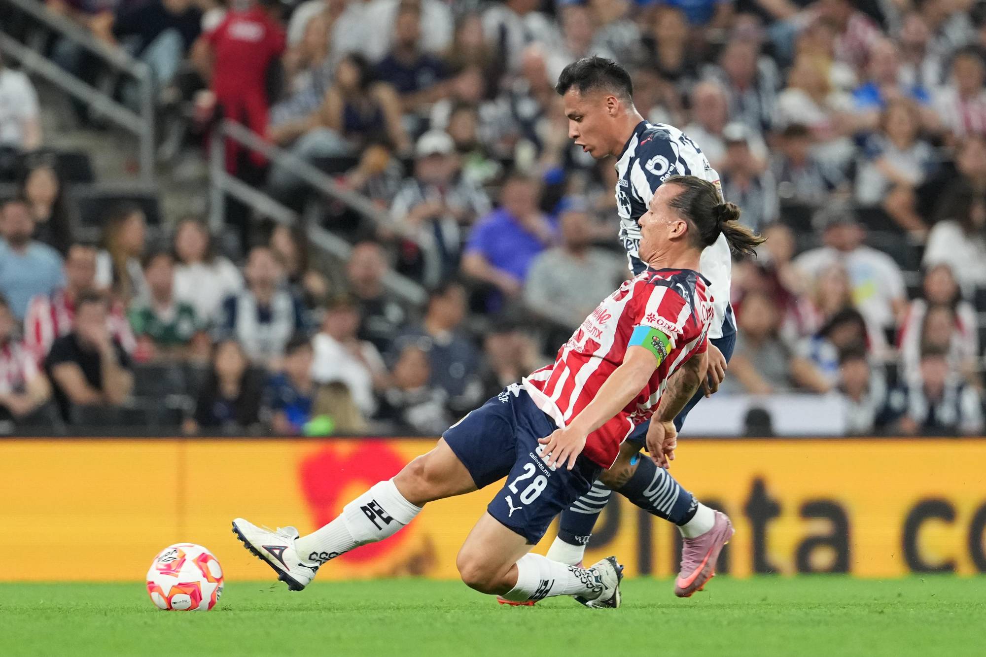 $!Chivas resiste reacción de Rayados y se mantiene líder del Clausura 2026