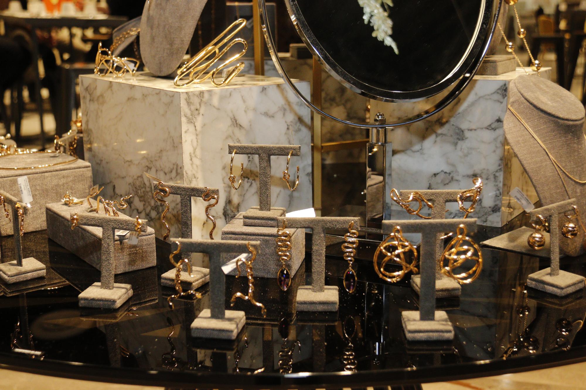 $!Anillos, collares, pendientes, pulseras, entre otras piezas son las que se pueden encontrar en Cimaco Culiacán.