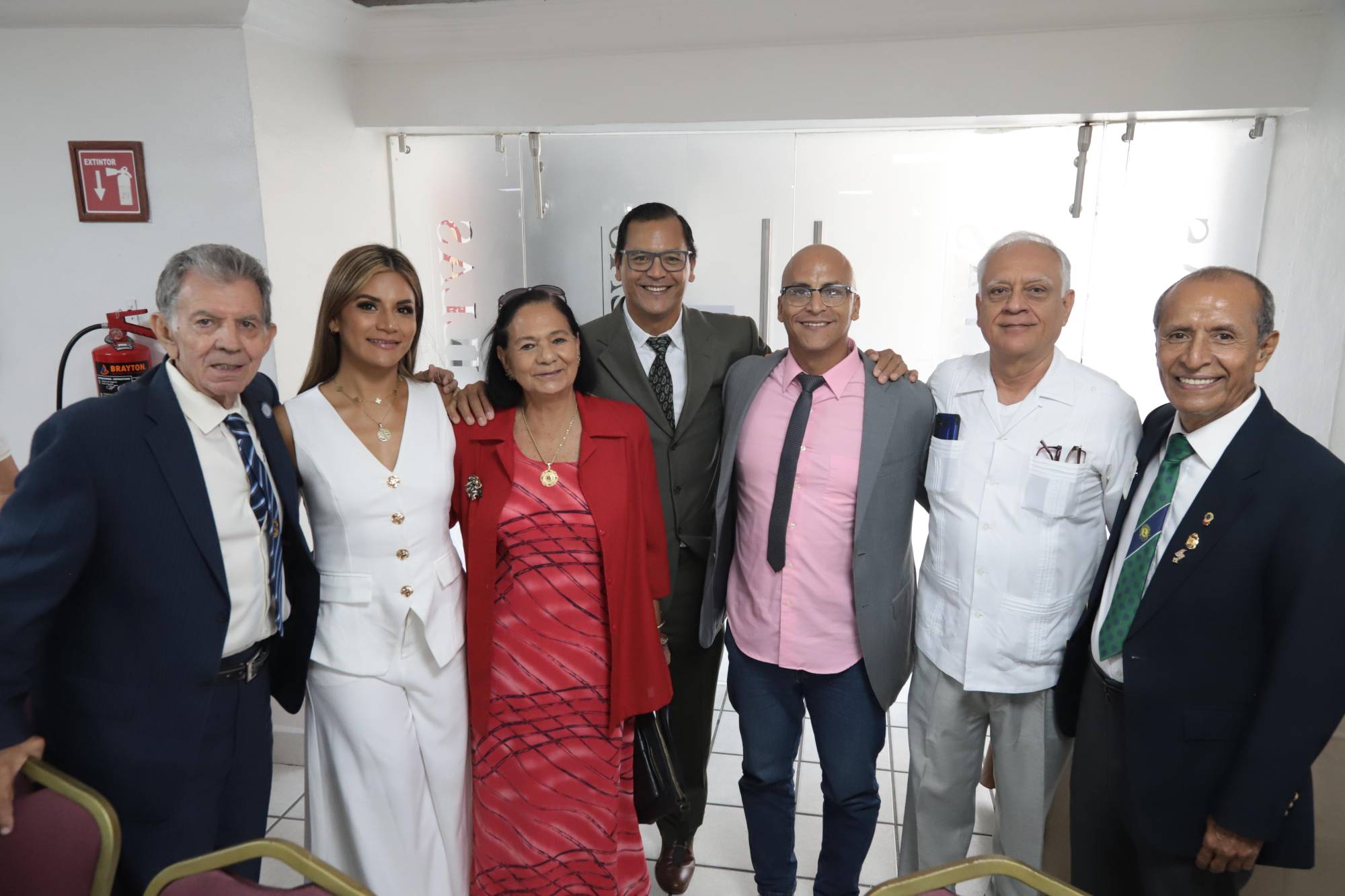 $!Arturo Martínez, Teresa Estrada, María Teresa Munguía de Estrada, Juan José Estrada, Francisco Estrada, Guadalupe Carrillo y José Francisco Estrada.