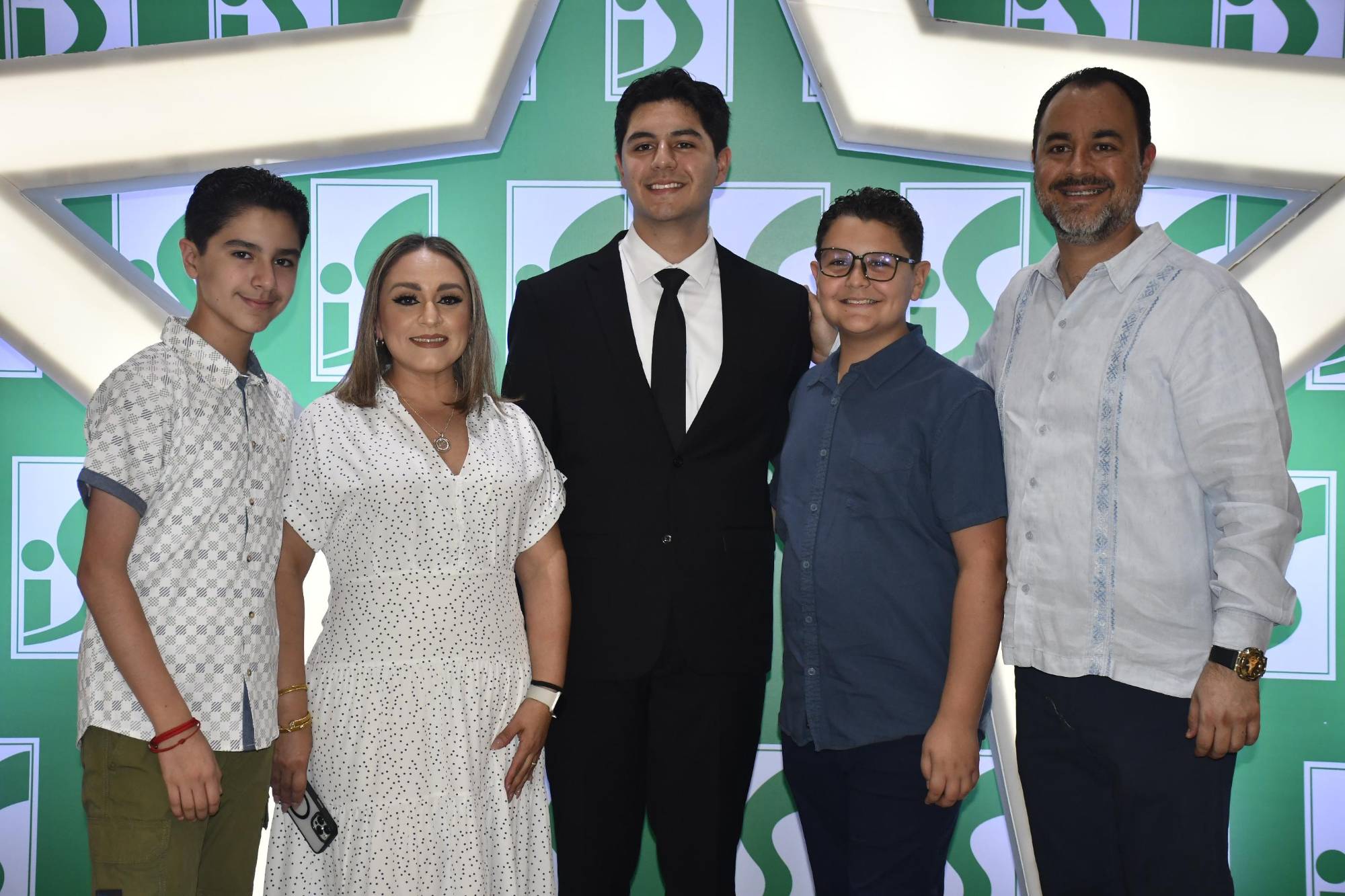 $!Héctor Armenta, Chantal López, Eduardo Armenta y Joel Armenta y Héctor Armenta.