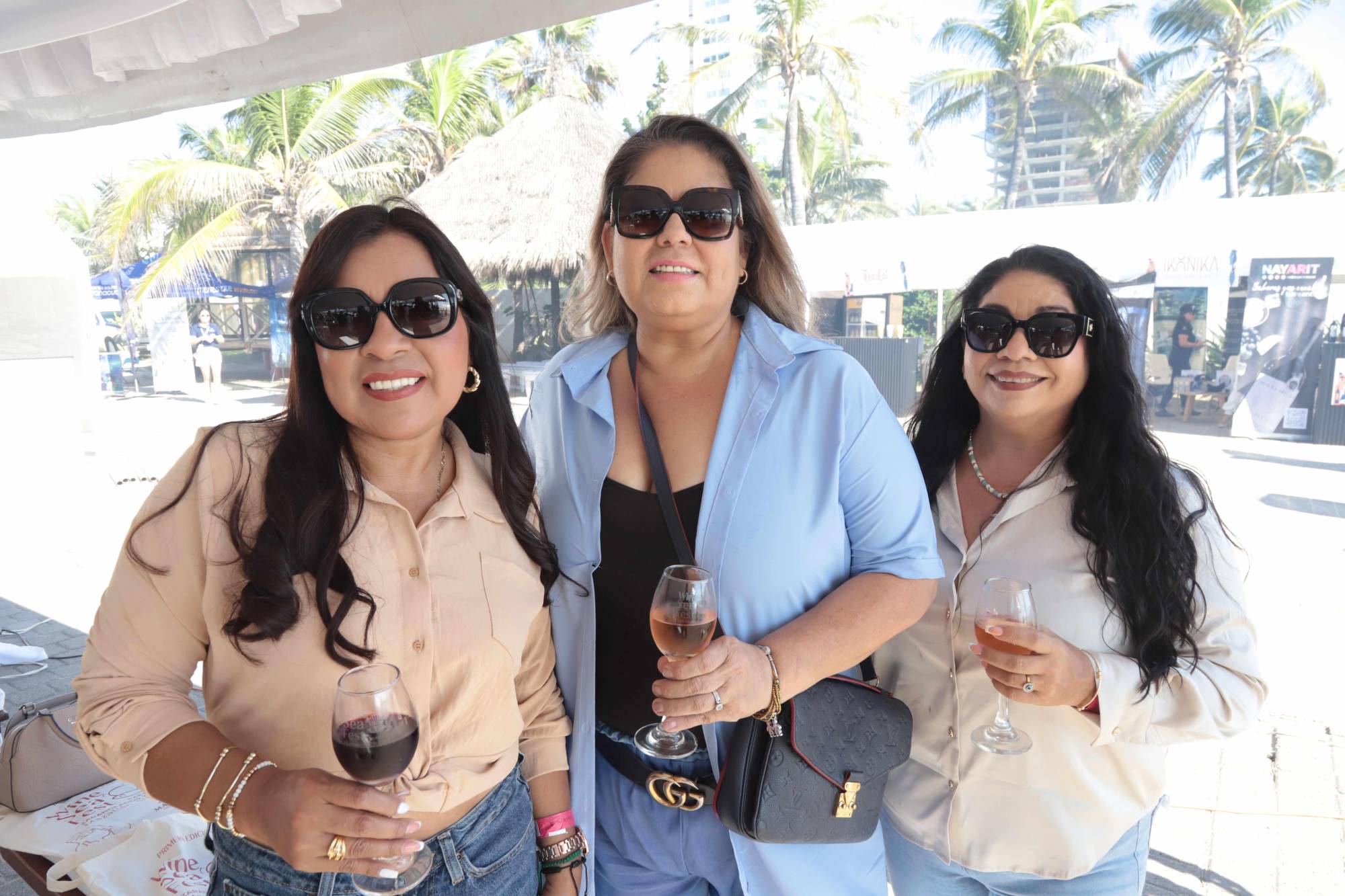 $!Esperanza Valdez, Teresa López y Yanina Soto.