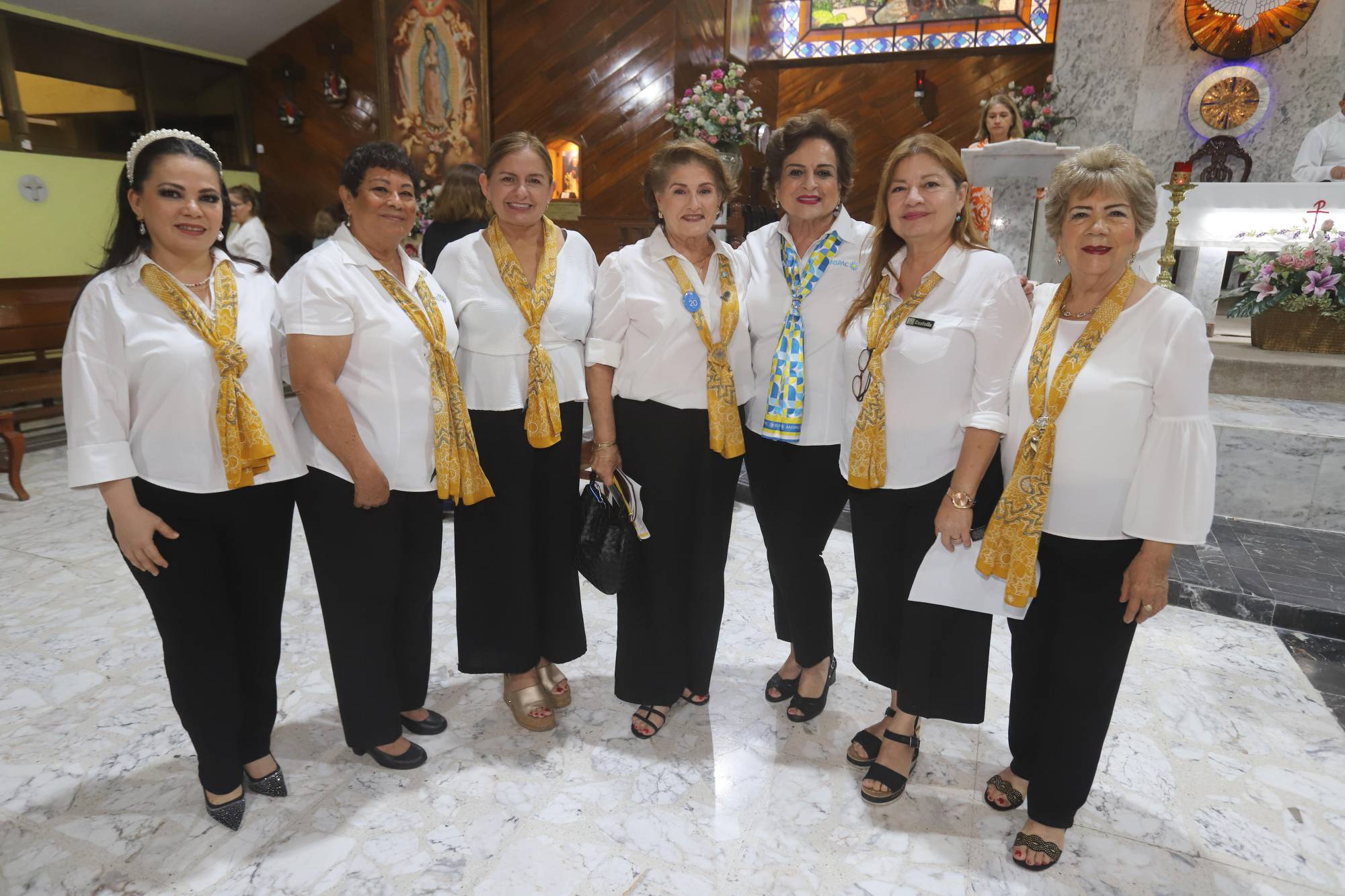 $!Sandra Gaviño, Vicky Torres de Aguilar, Liz Benítez, Coco Urrea de Valadés, Rayito Arias de Rodríguez, Eustolia Zamora y Lucy Calleros de Soto.