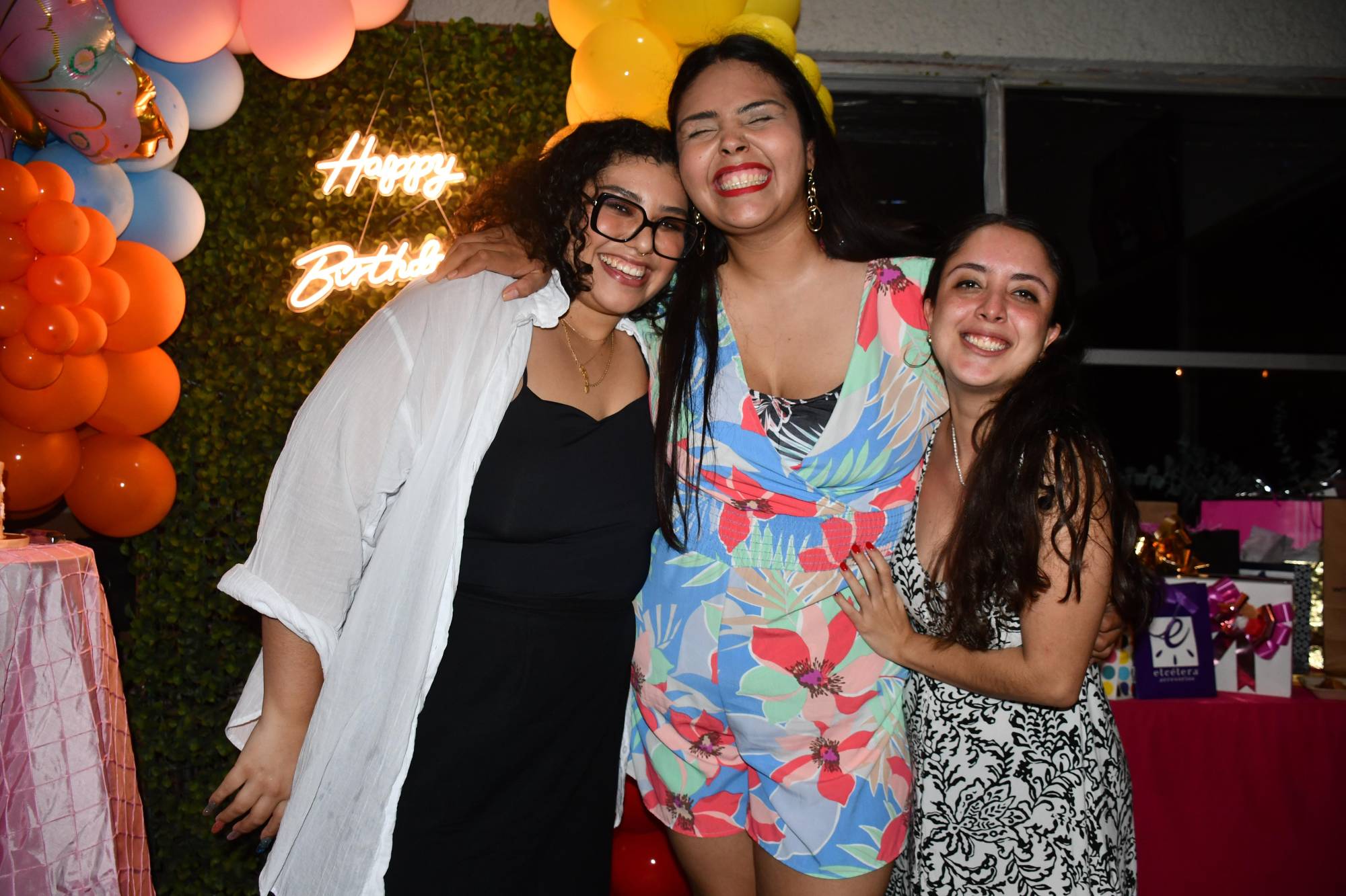 $!Mariana Patrón e Itzel Gaytán con Lorena.