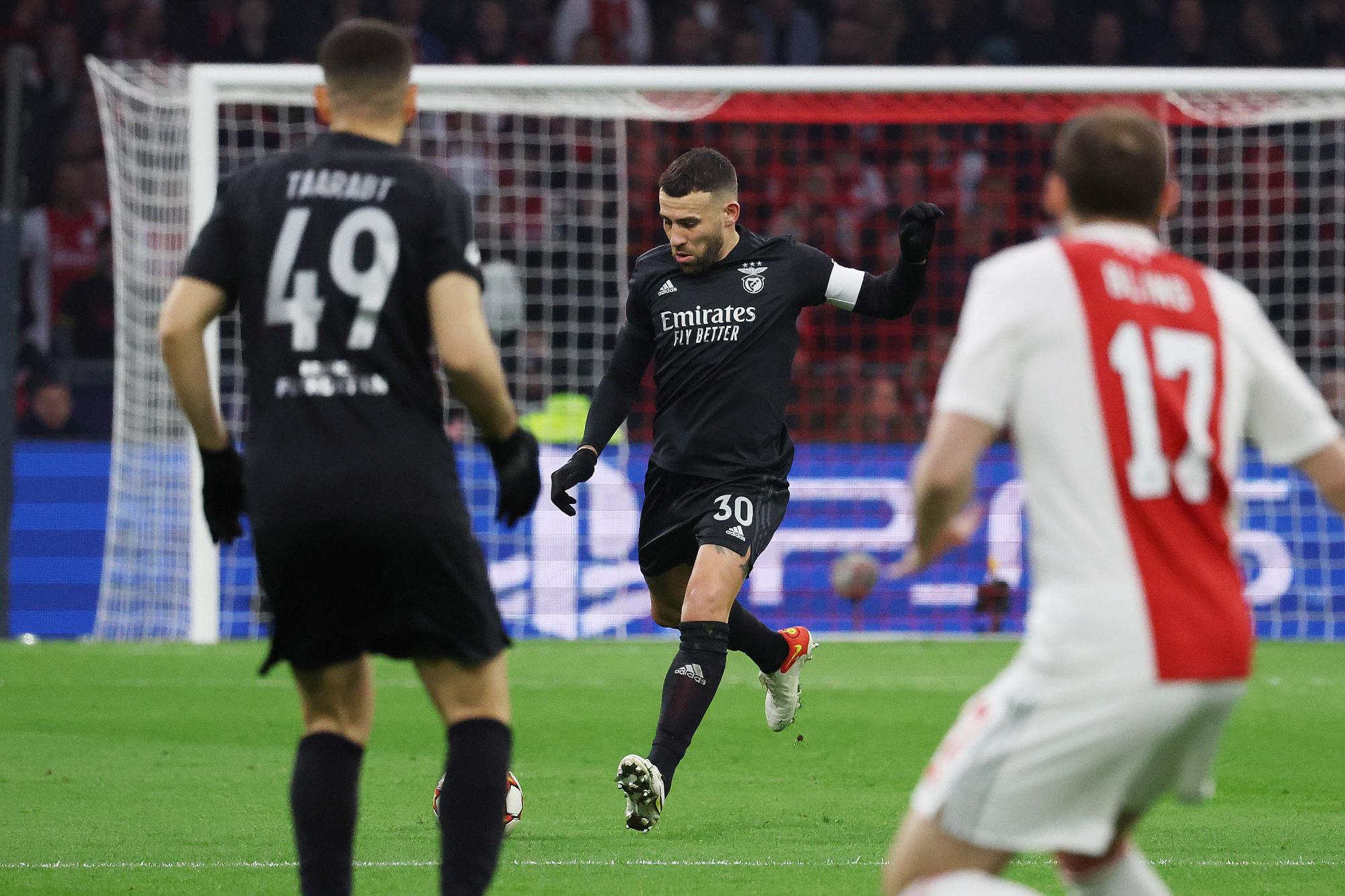 $!Ajax y Edson Álvarez quedan fuera gracias al gol del uruguayo Darwin Núñez