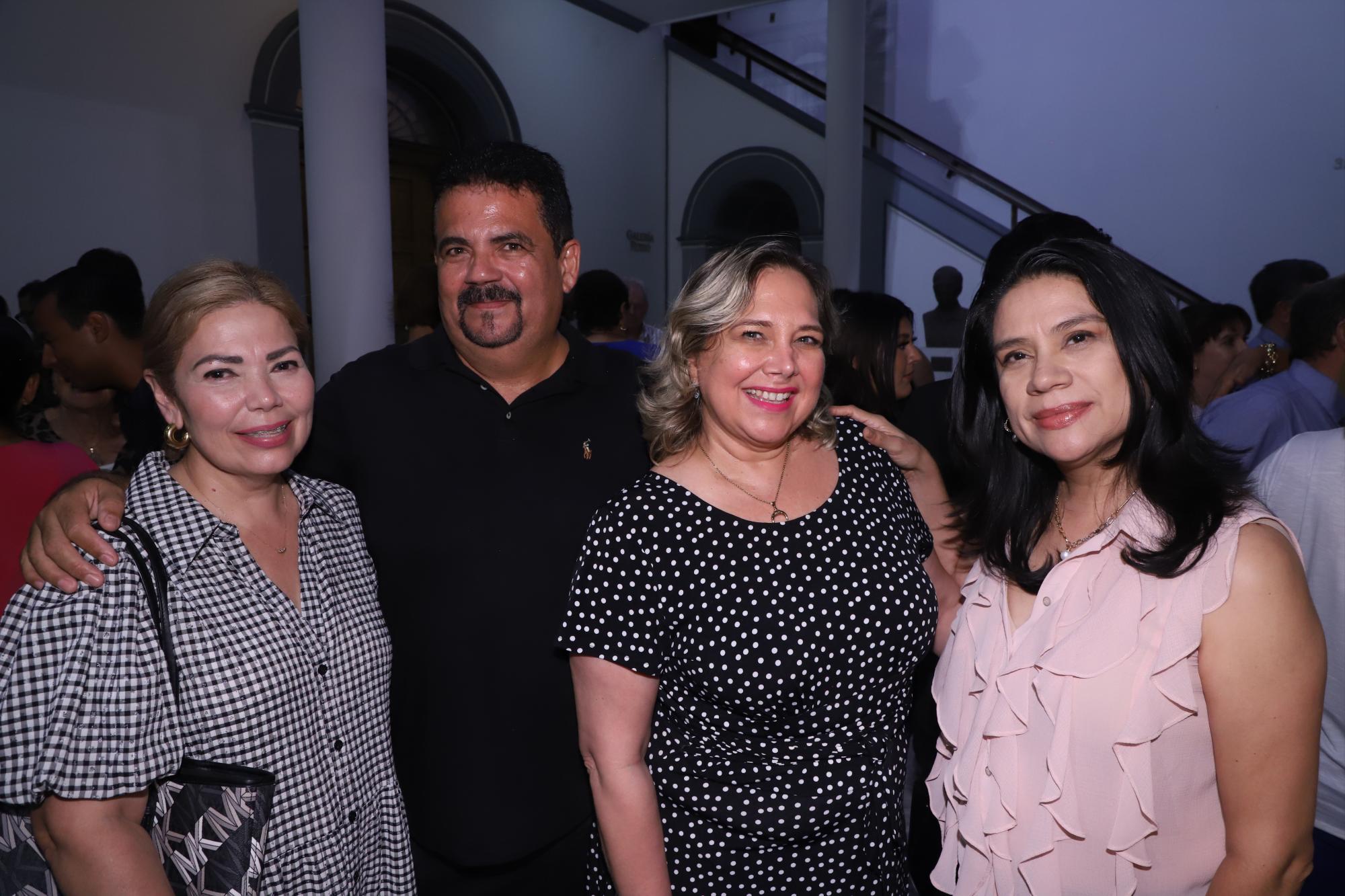 $!Eli Peraza, Juan José Rodríguez, Karla Valero y Guillermina García.