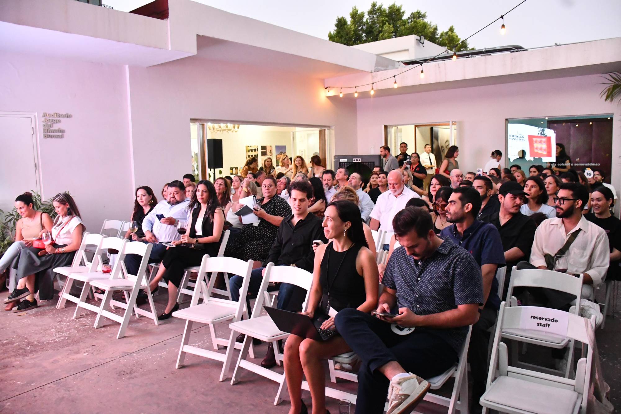 $!Importante asistencia se da cita al evento.