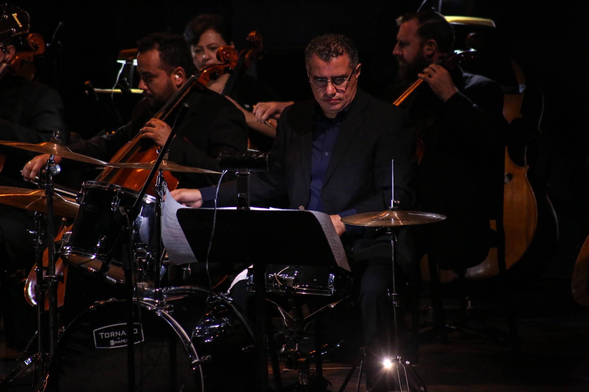 $!También se incluyó un baterista para este concierto.