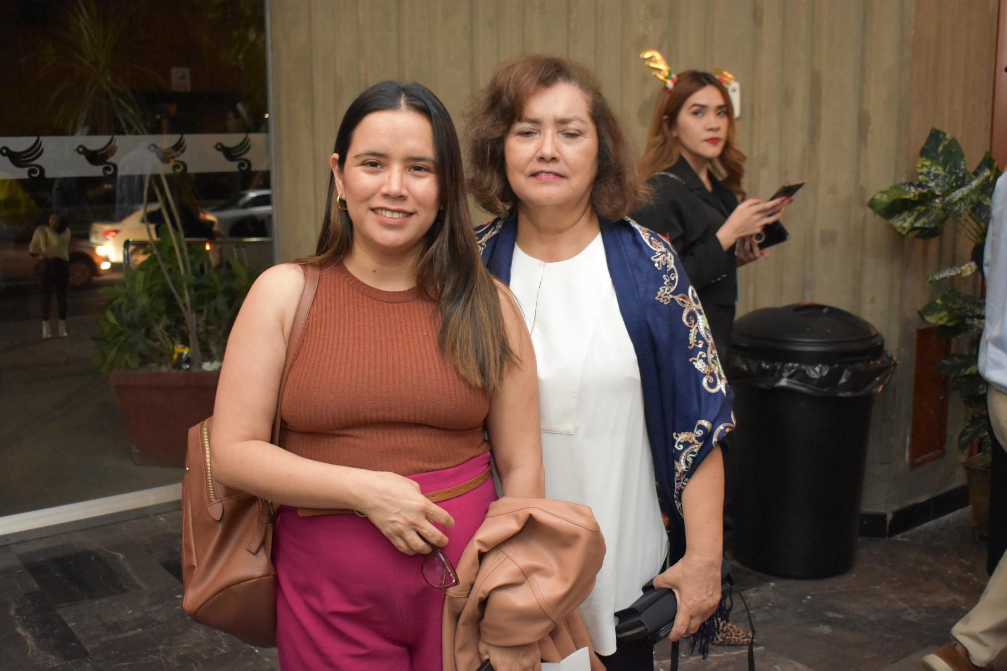 $!Martha Sáinz y Sandra de Sáinz.