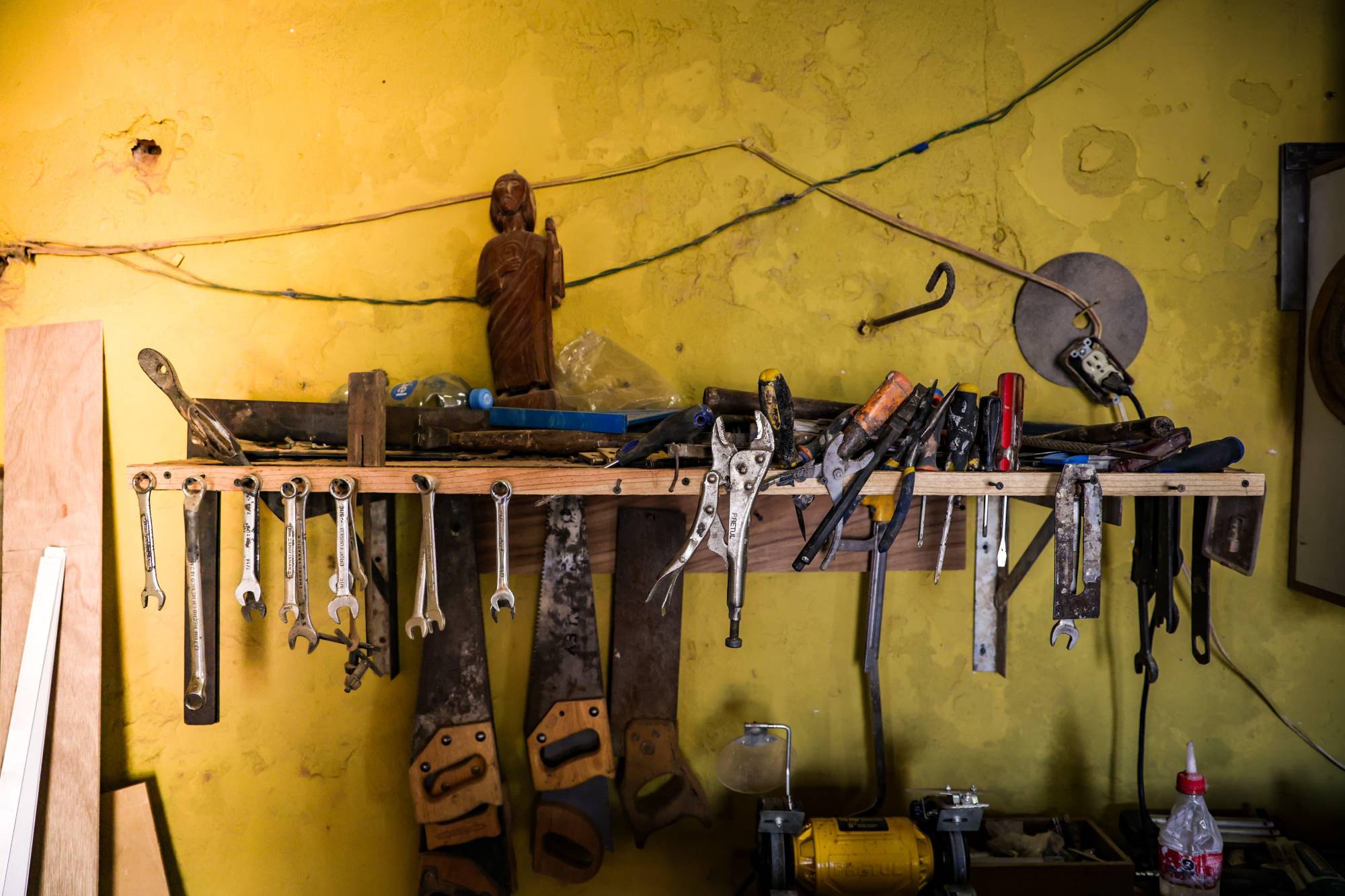 $!Una vida trabajando la madera, Evaristo y su amor a la carpintería