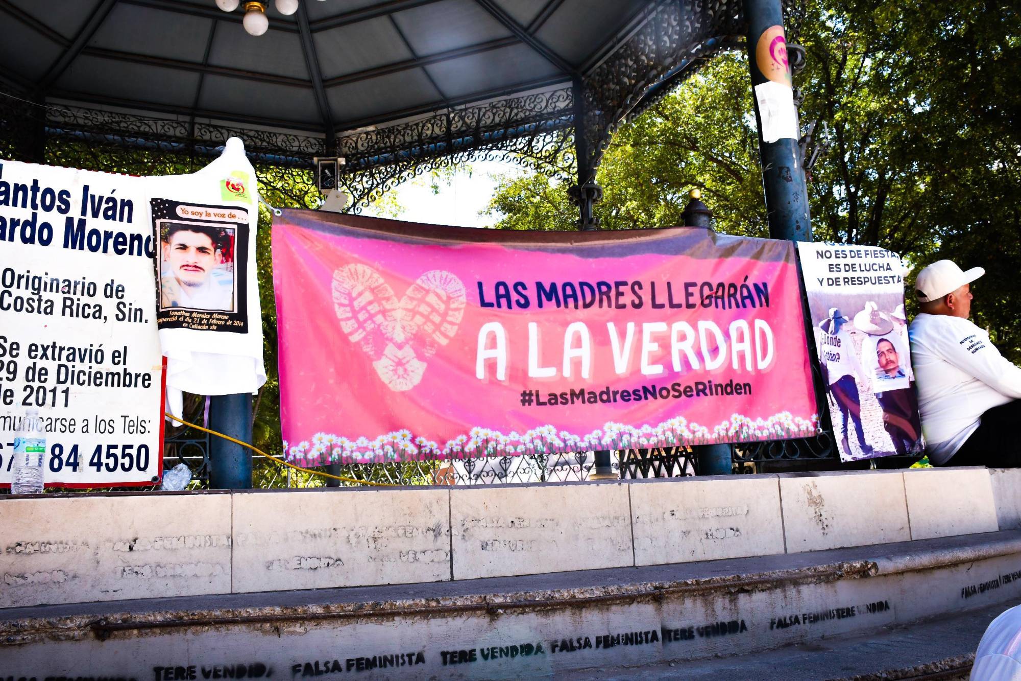 $!Colectivos de búsqueda exigen justicia por personas desaparecidas, en el Día de las Madres, en Culiacán