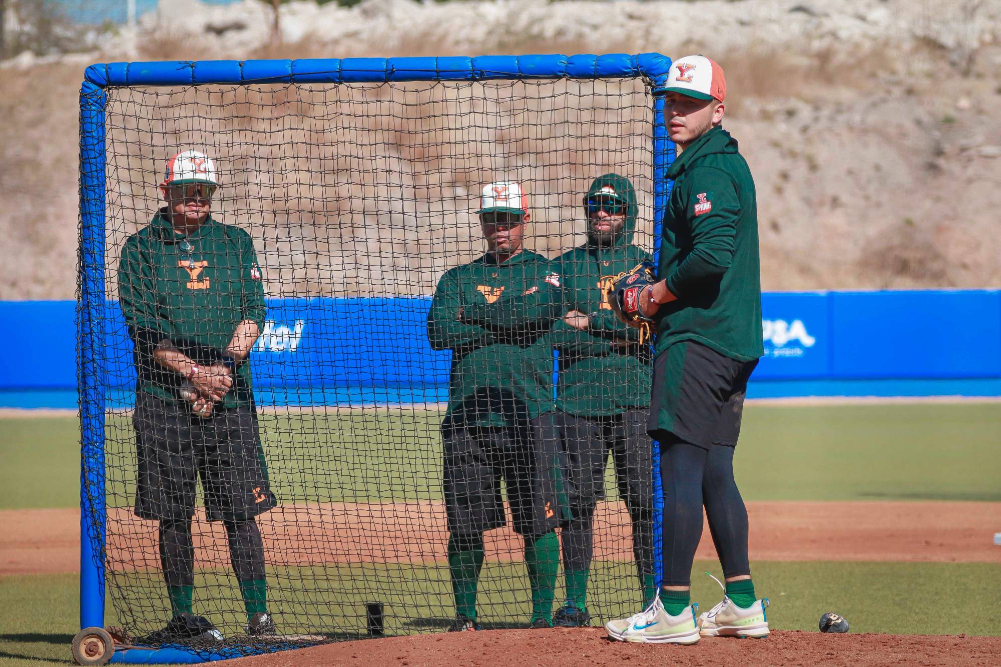 $!‘Truenan’ los maderos de Leones de Yucatán en la pretemporada