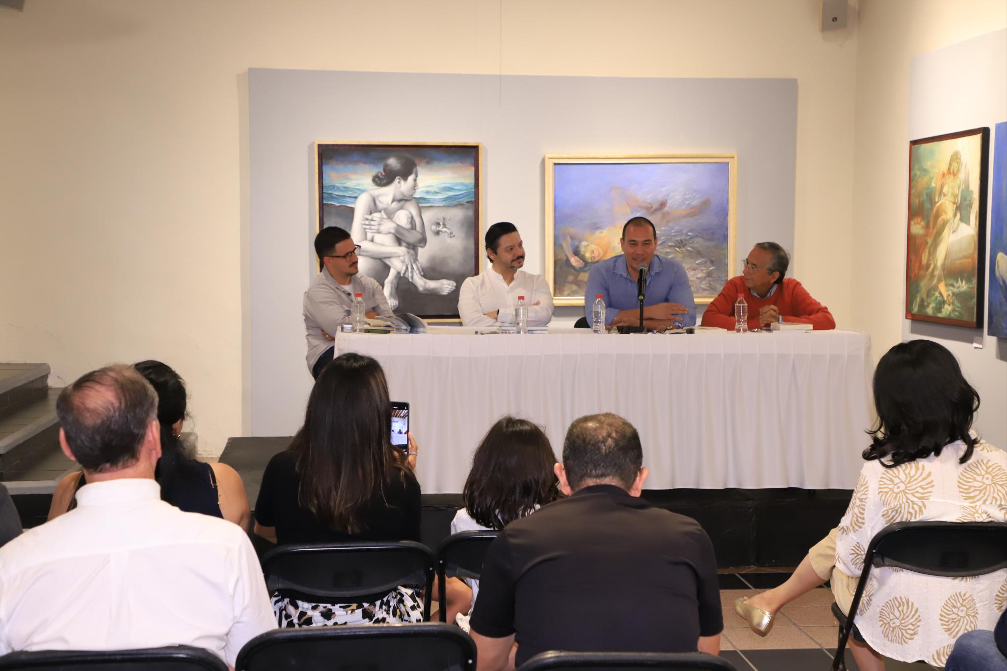 $!Familiares y amigos acompañaron al autor ese día tan especial.