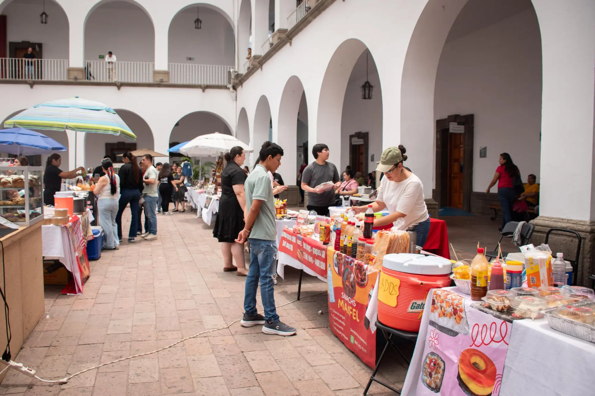 $!Reúne Bazar del Ayuntamiento a cerca de 100 emprendedoras en Culiacán
