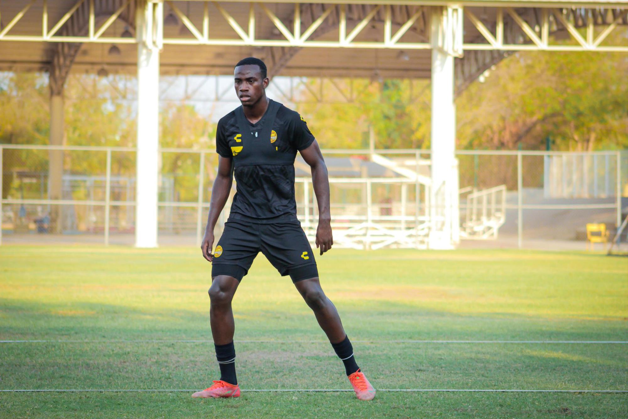 $!Dorados viajó para medirse a Cimarrones en pretemporada