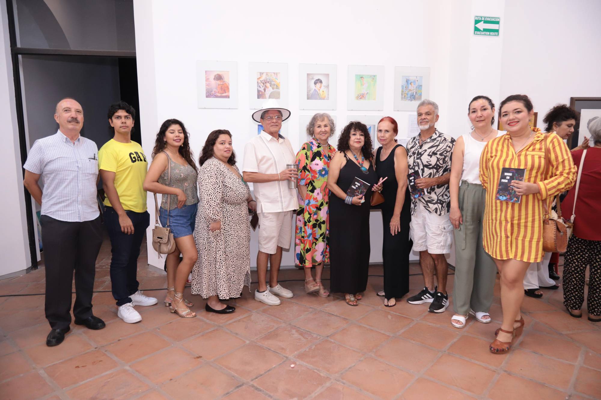 $!Melly Peraza entre un grupo de amigos.