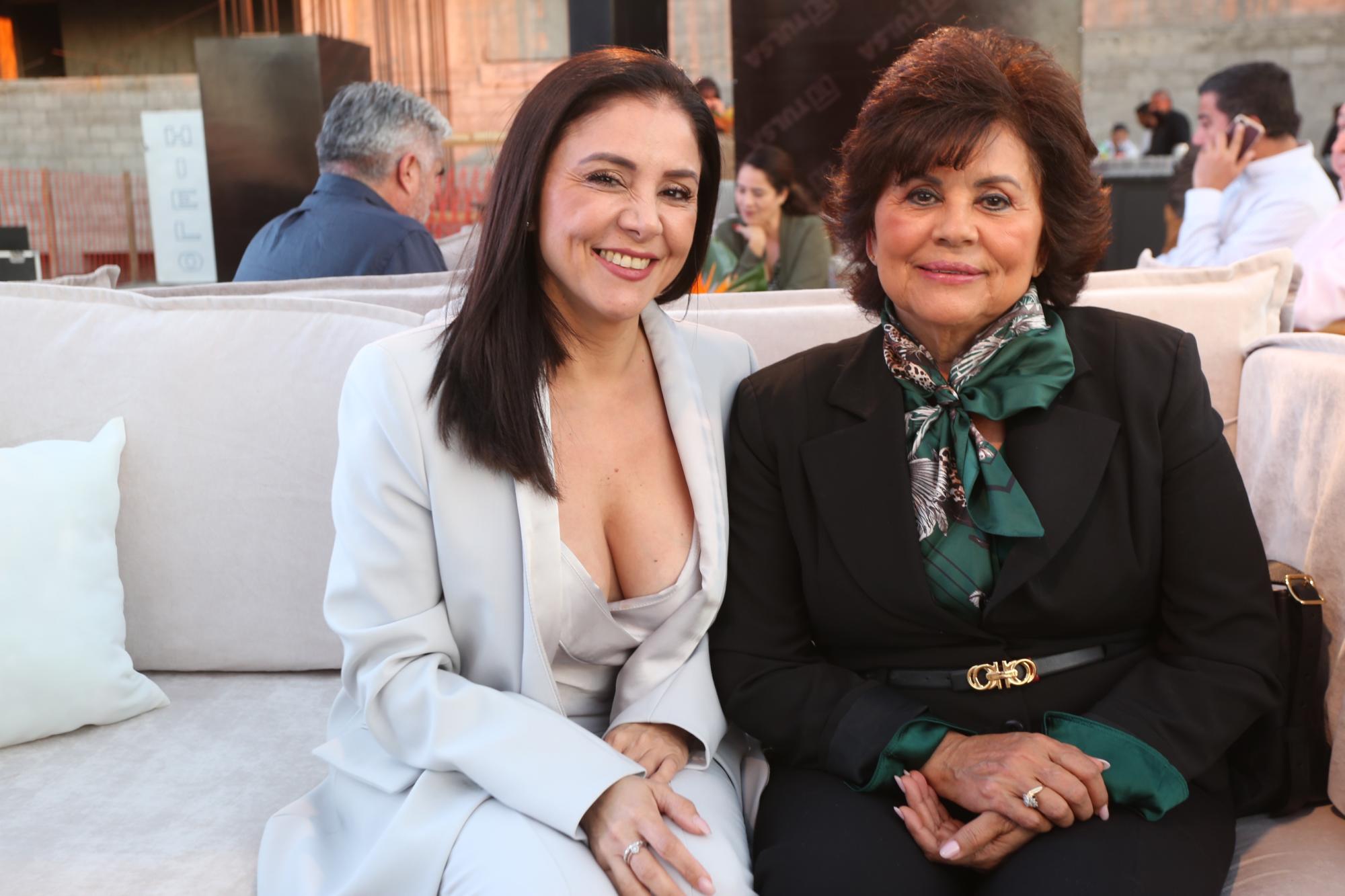 $!Suhey Lizárraga y Margarita Angulo.