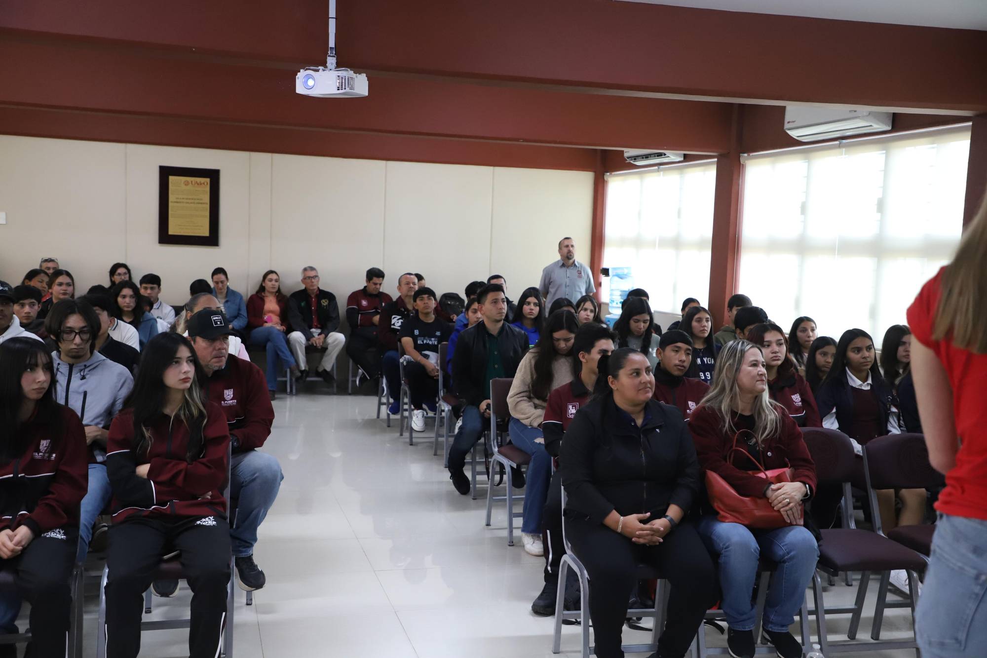 $!Suisei Koyama inspira a la juventud en El Fuerte con Charla de Campeones