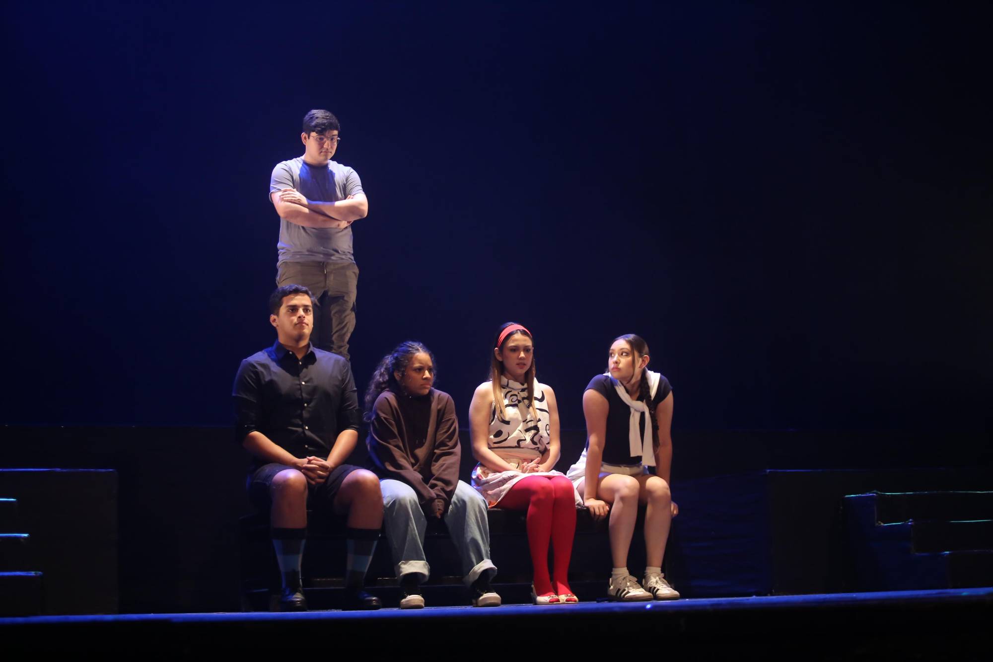 $!Los chicos de la décima generación de graduados de la Carrera Técnica en Arte Teatral, presentaron con buenas actuaciones la obra.