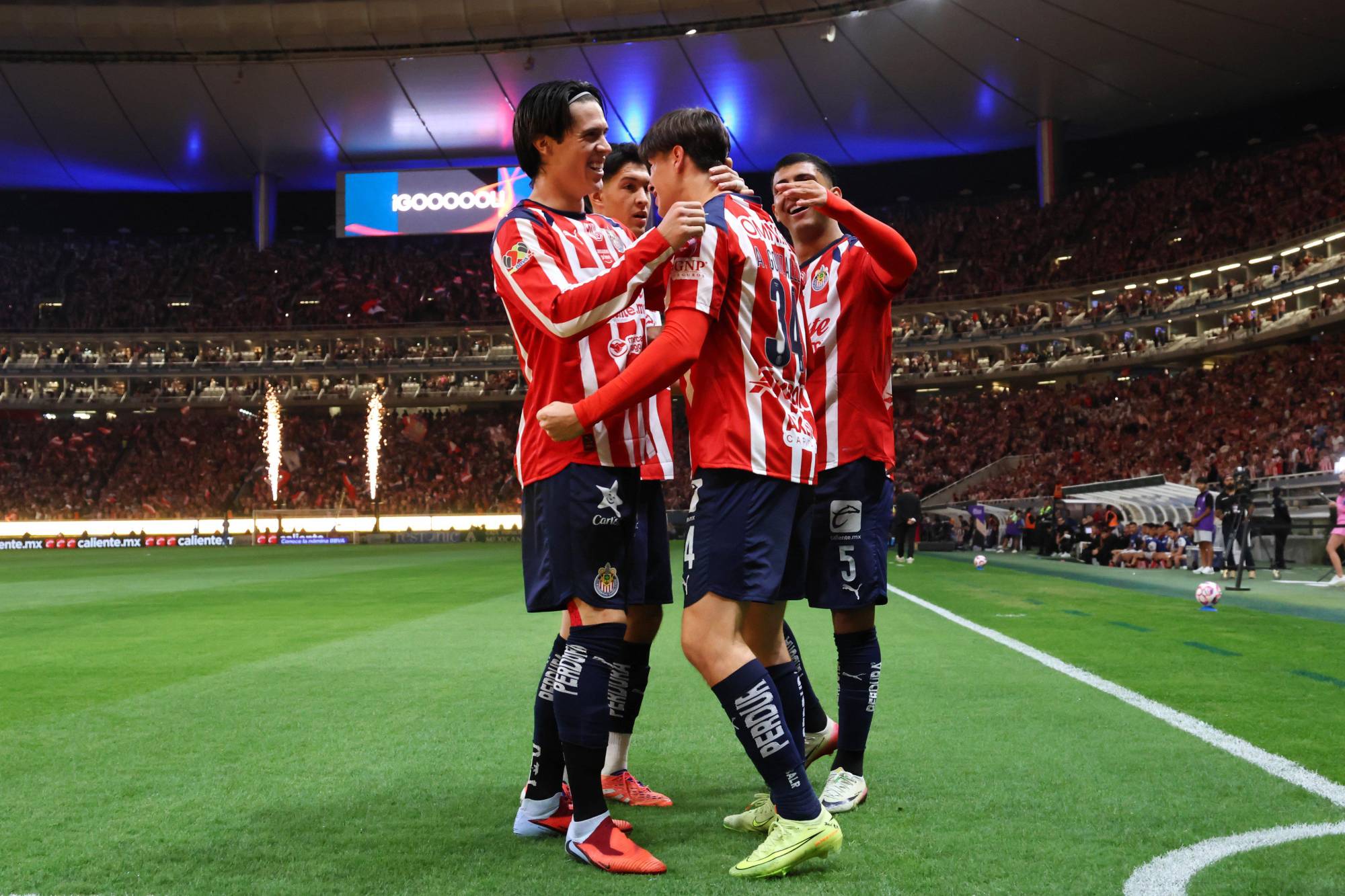 $!Chivas golea 4-1 a Atlas con hat-trick y récord de la ‘Hormiga’ González