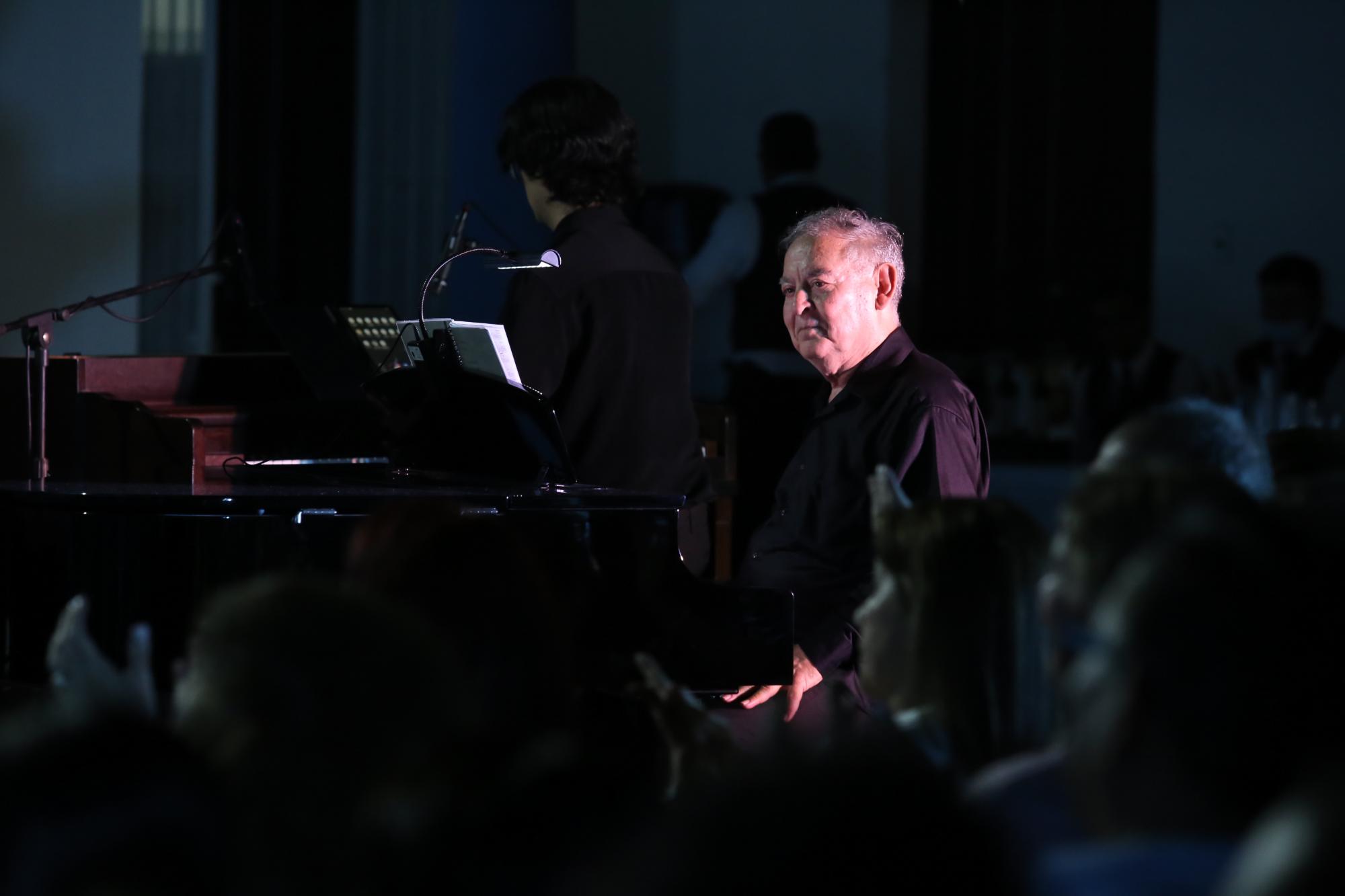 $!En la velada estuvo presente el maestro Antonio González, fundador del Coro Ángela Peralta.