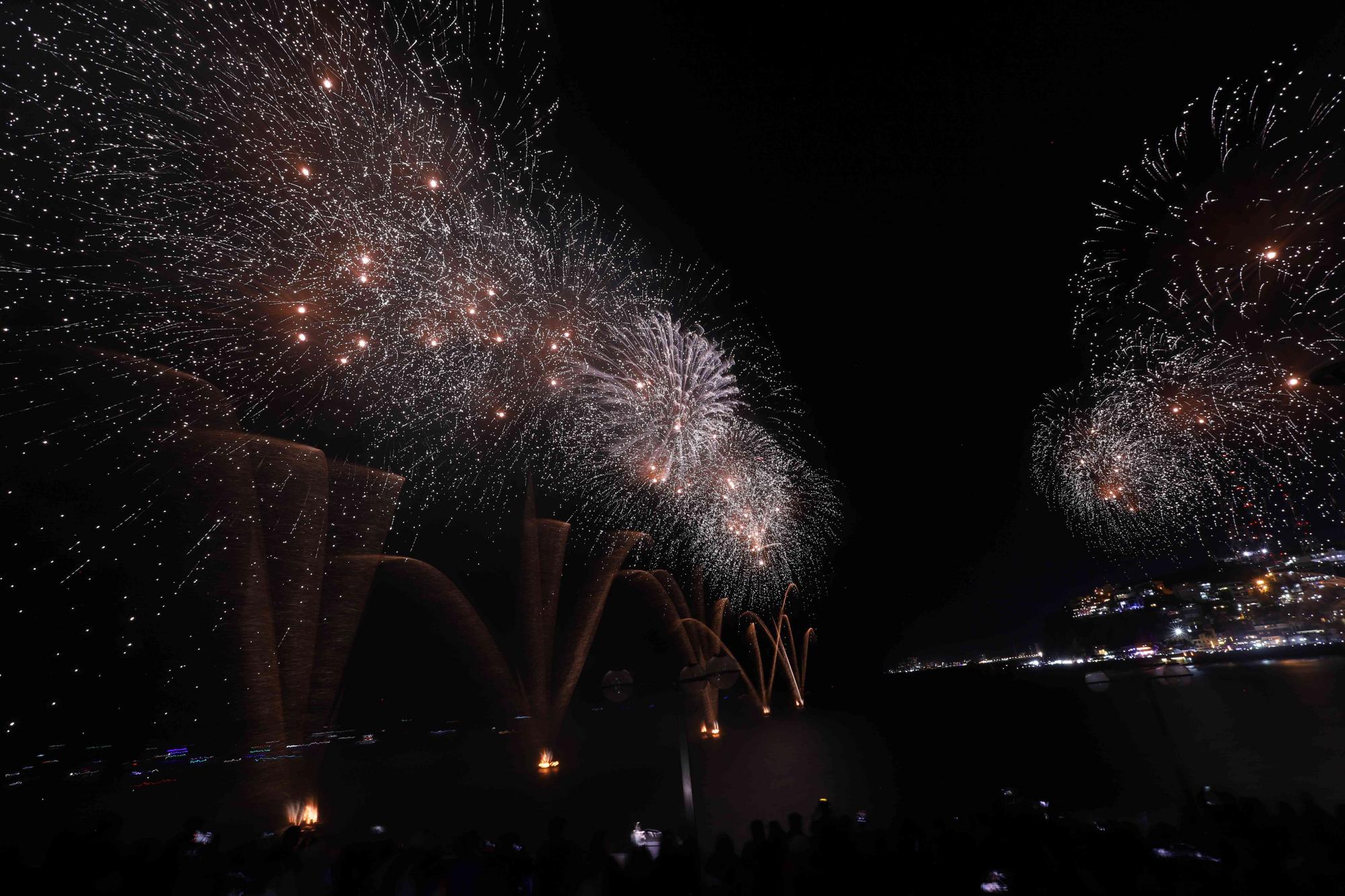 $!Disfrutan el espectacular ‘Combate Naval’