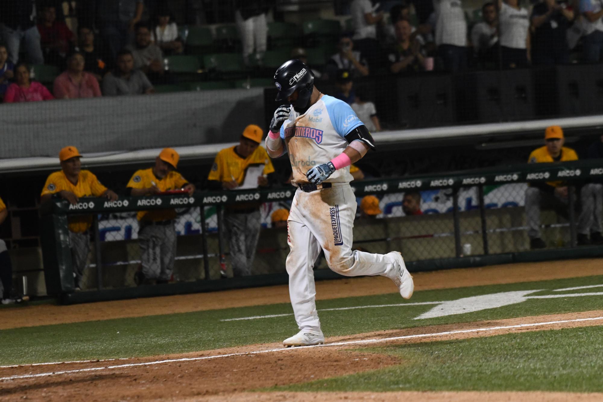 $!Algodoneros cuaja rally en la sexta y le quita lo invicto a Mayos